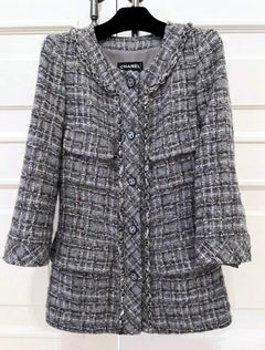 Chanel 10K$ Chain Trim Tweed Jacket 38 FR