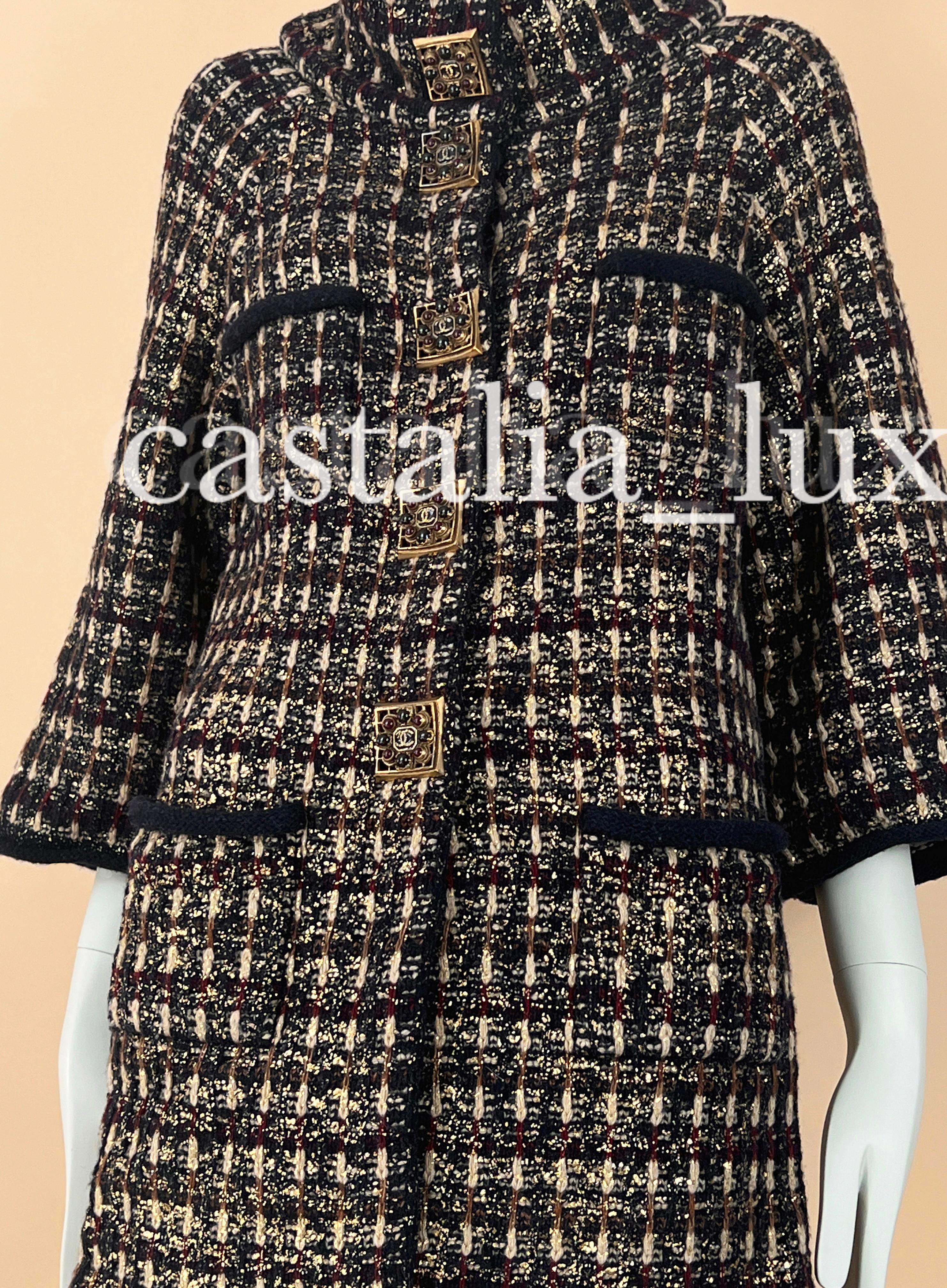 Chanel 10K Iconic Seltener Juwel Gripoix Mantel mit Knöpfen im Angebot 10