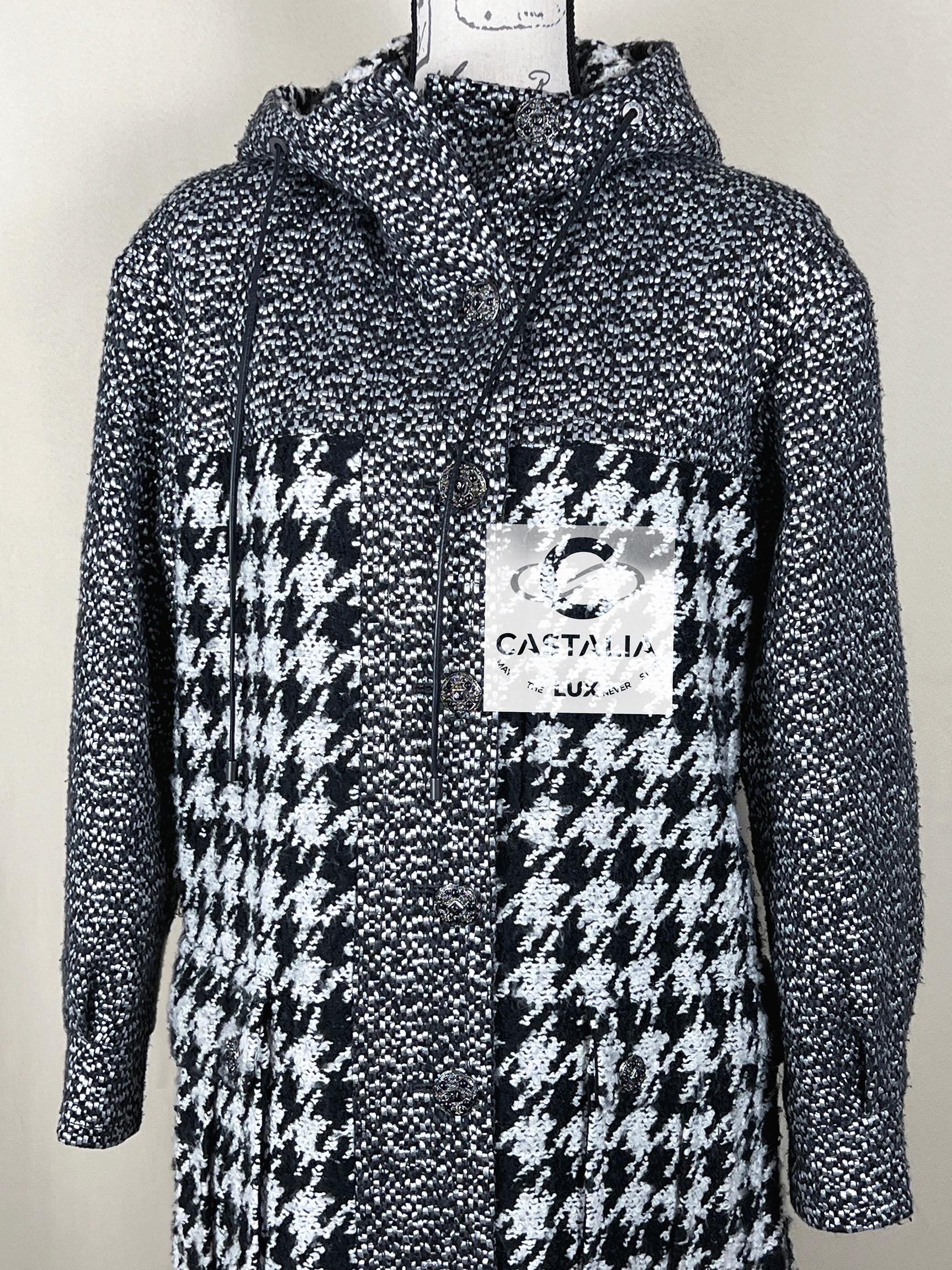 Chanel 10K$ Jewel Buttons Tweed Parka 40 FR For Sale 5