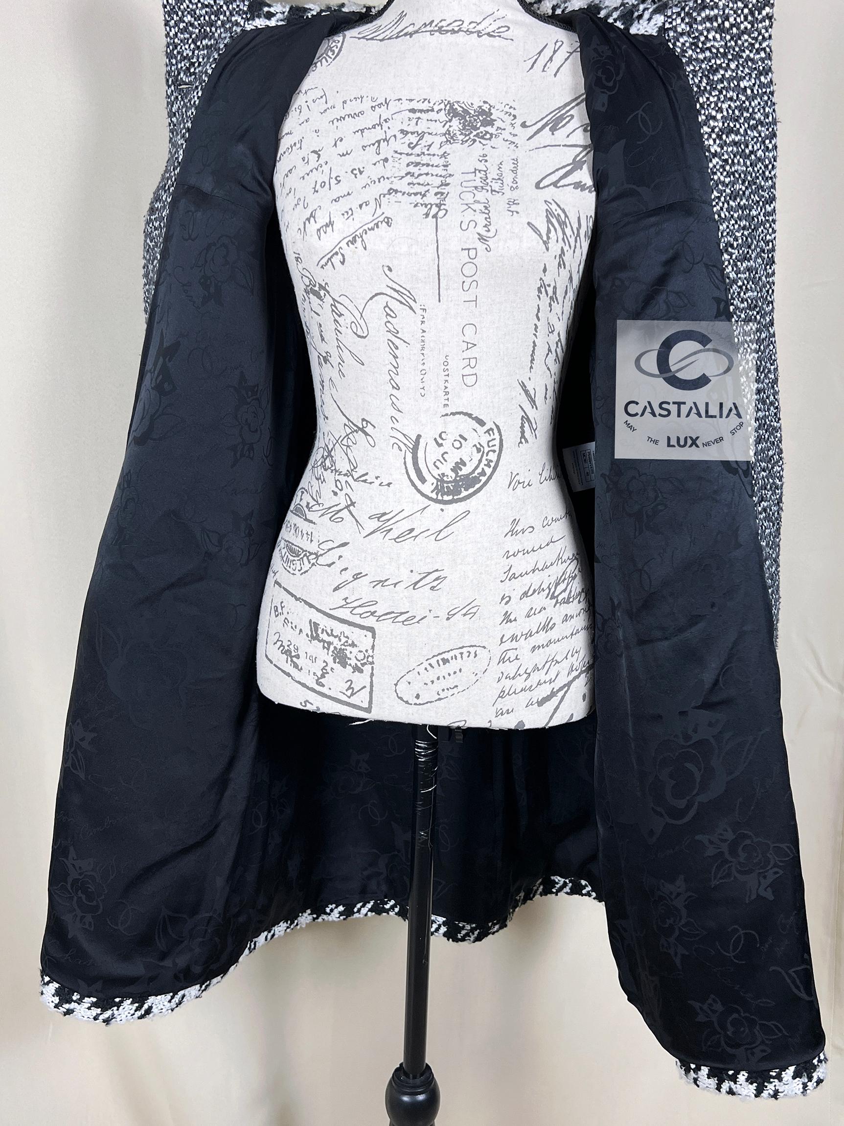 Chanel 10K$ Jewel Buttons Tweed Parka 40 FR For Sale 7
