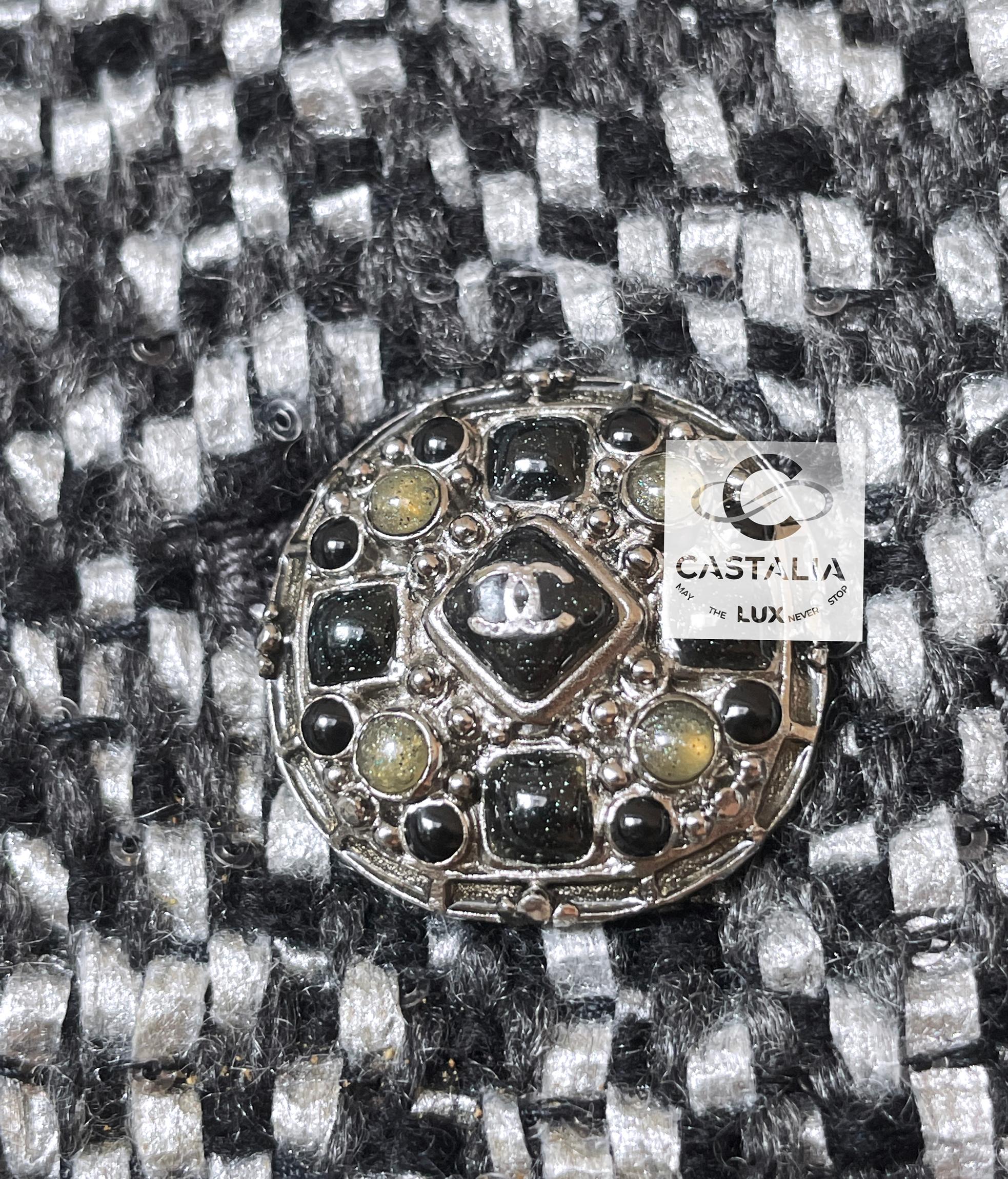 Women's or Men's Chanel 10K$ Jewel Buttons Tweed Parka 40 FR For Sale
