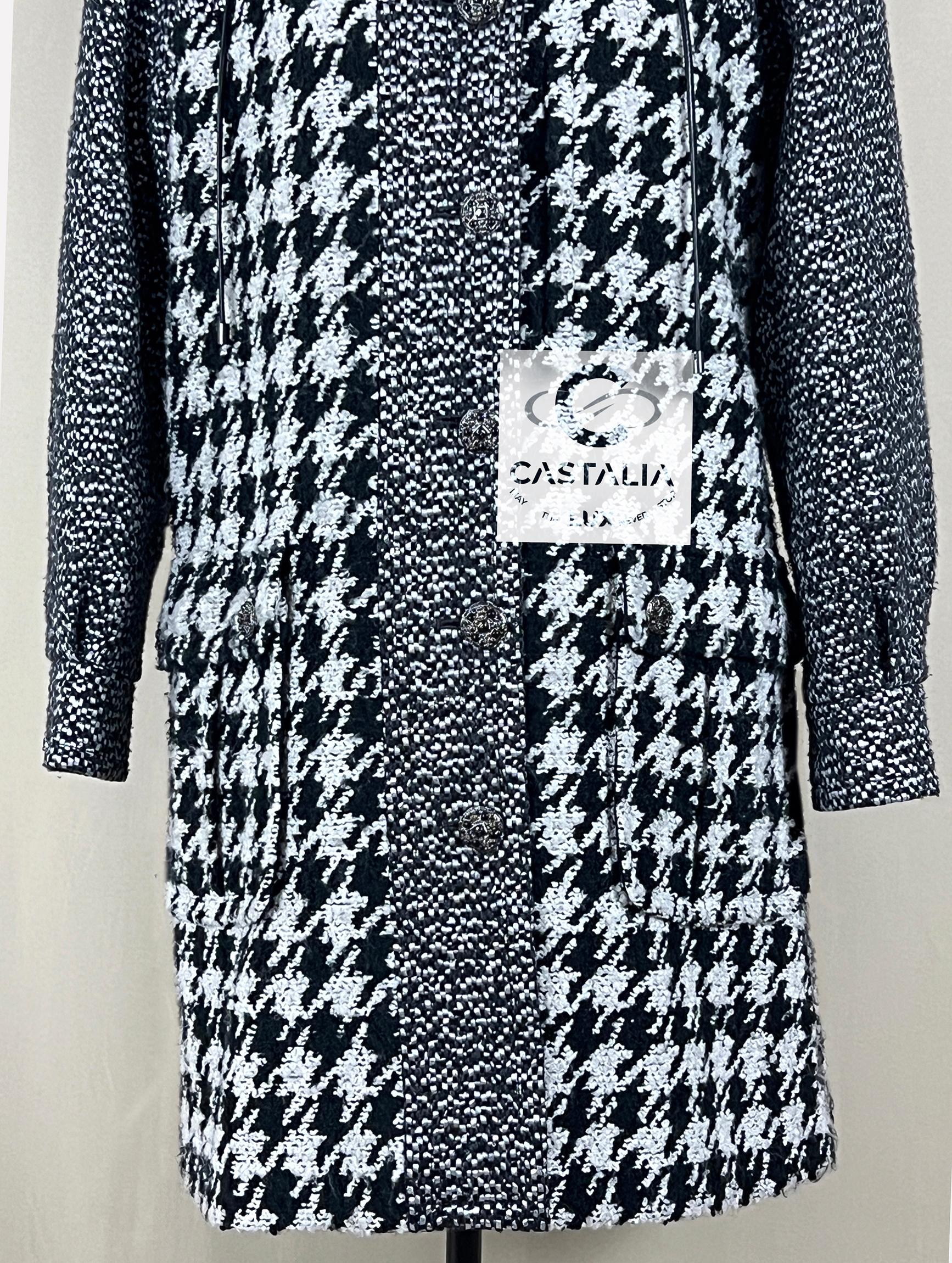 Chanel 10K$ Jewel Buttons Tweed Parka 40 FR For Sale 4