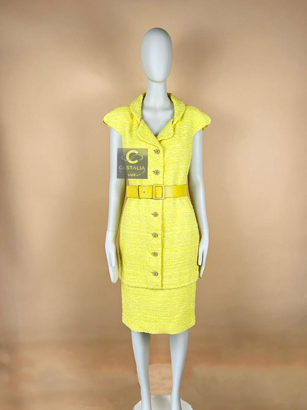 Chanel 10K$ Nuovo Iconico Abito in Tweed Giallo con Cintura 11