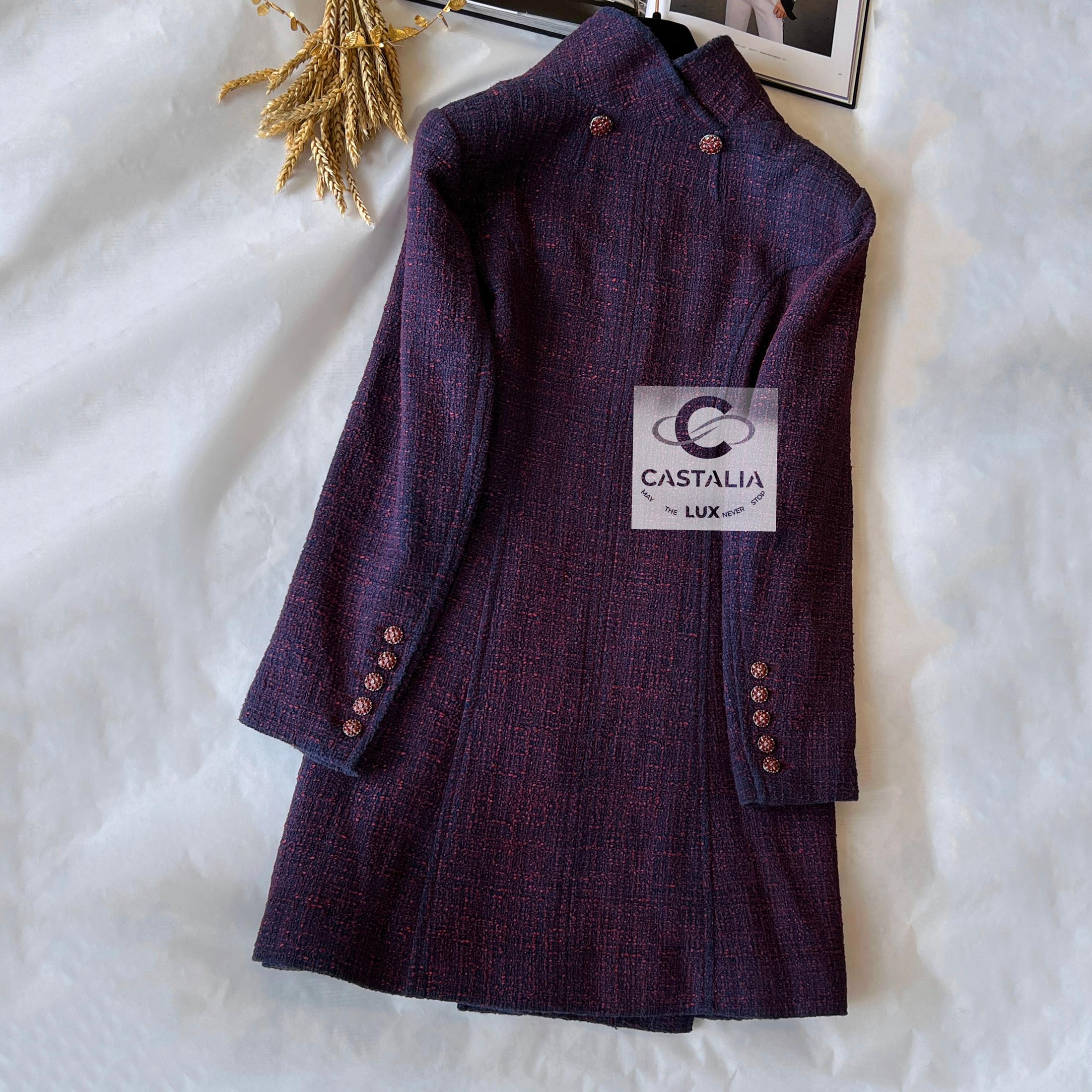 Chanel 10K$ Paris / Bombay Jewel Buttons Tweed Coat 48 FR For Sale 3