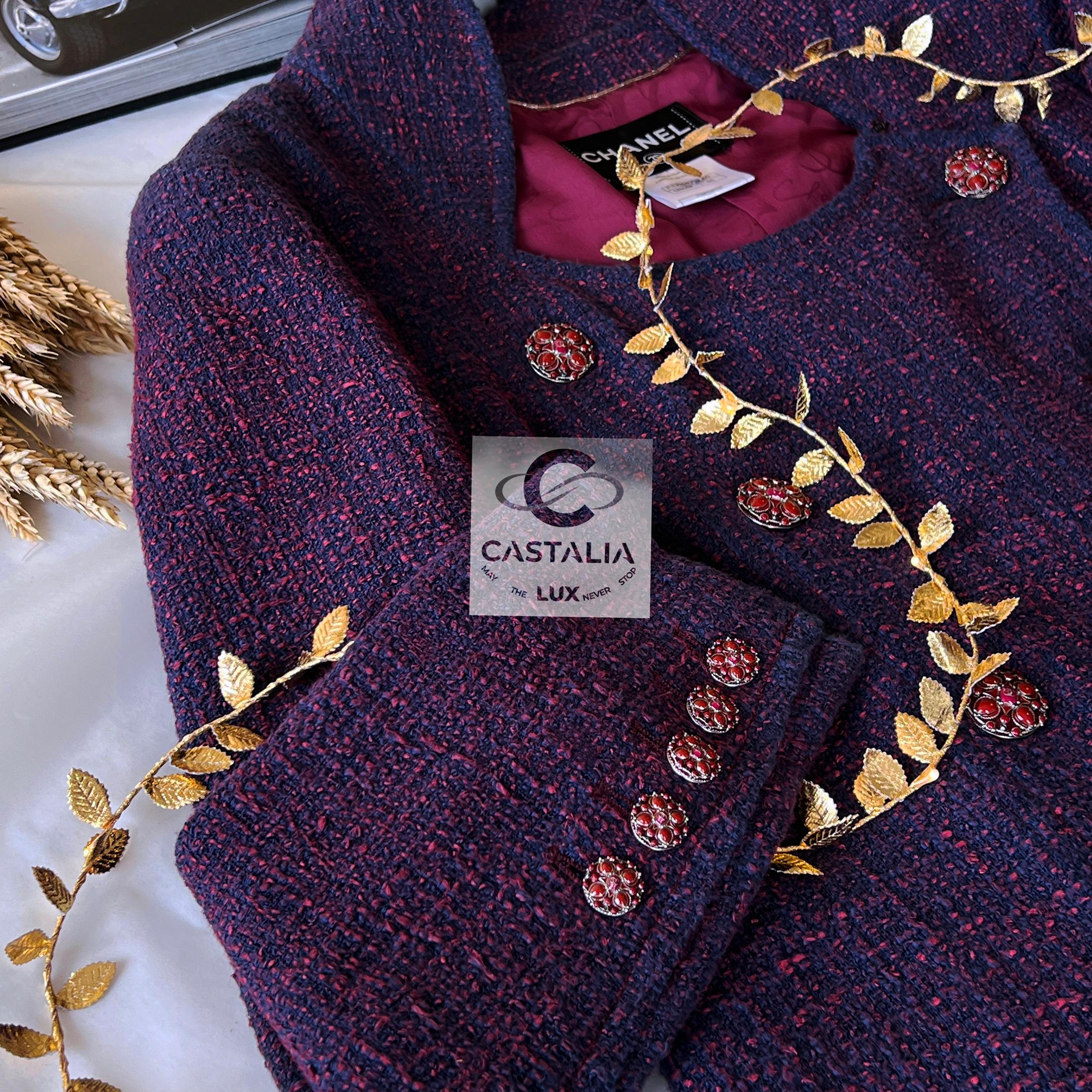 Women's or Men's Chanel 10K$ Paris / Bombay Jewel Buttons Tweed Coat