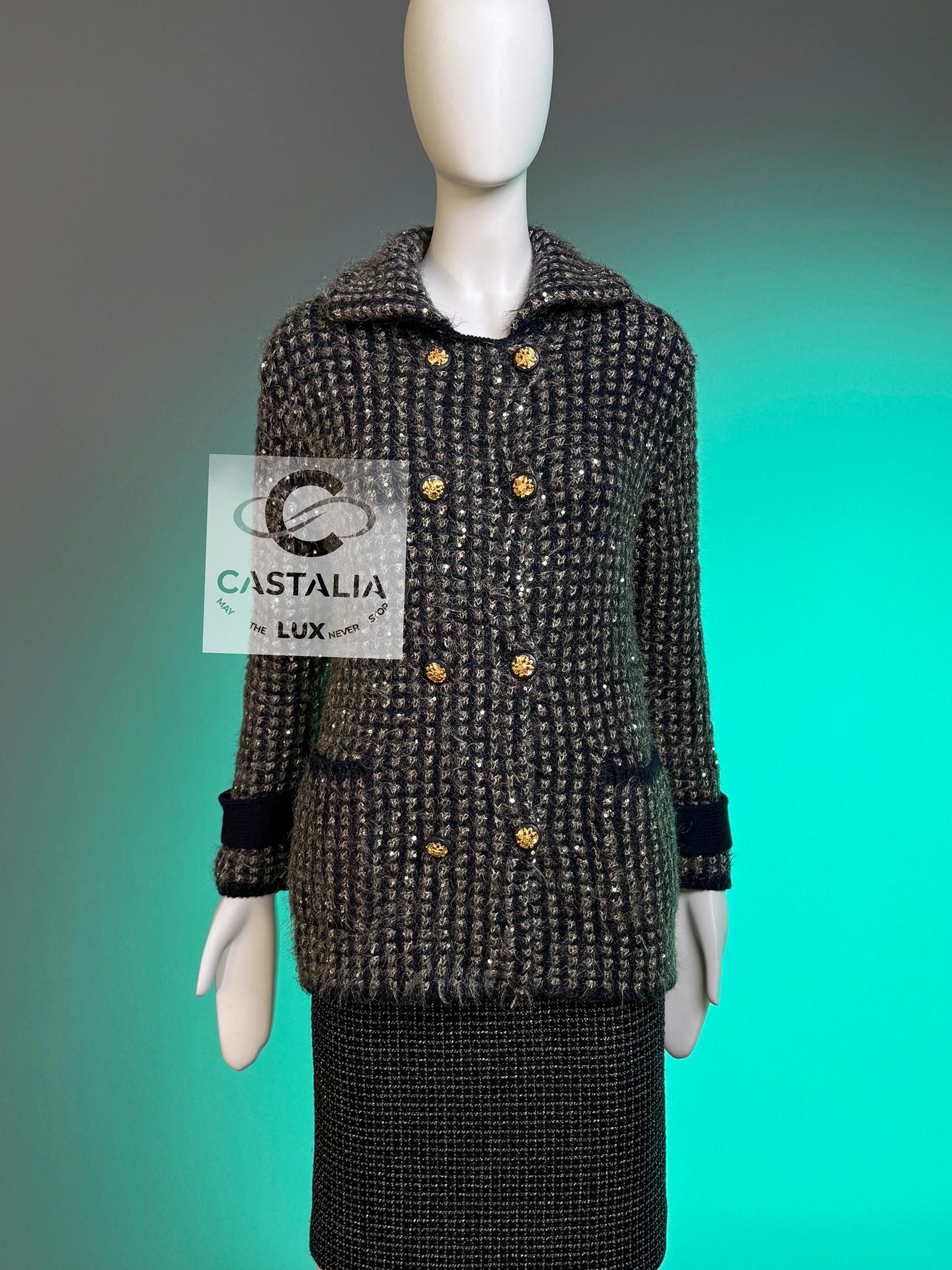 Chanel 10K$ Sequin Cashmere Jacket with CC Eagle Buttons 38 FR For Sale 6