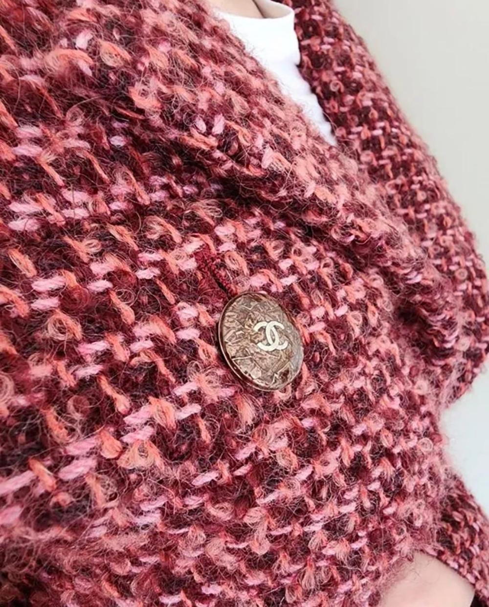 Chanel 10K$ Supermarket Ikonische Tweed-Jacke 5