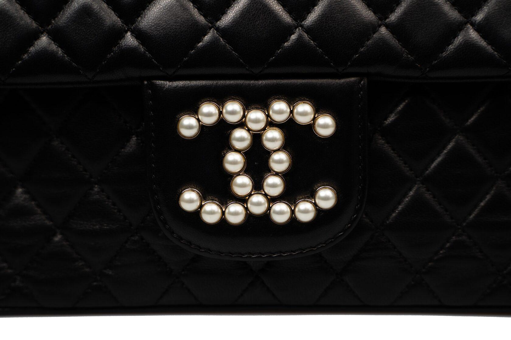 Chanel 11.12 Classic Diamond Stitch Pearl Medium Classic Westminster Flap Bag For Sale 8