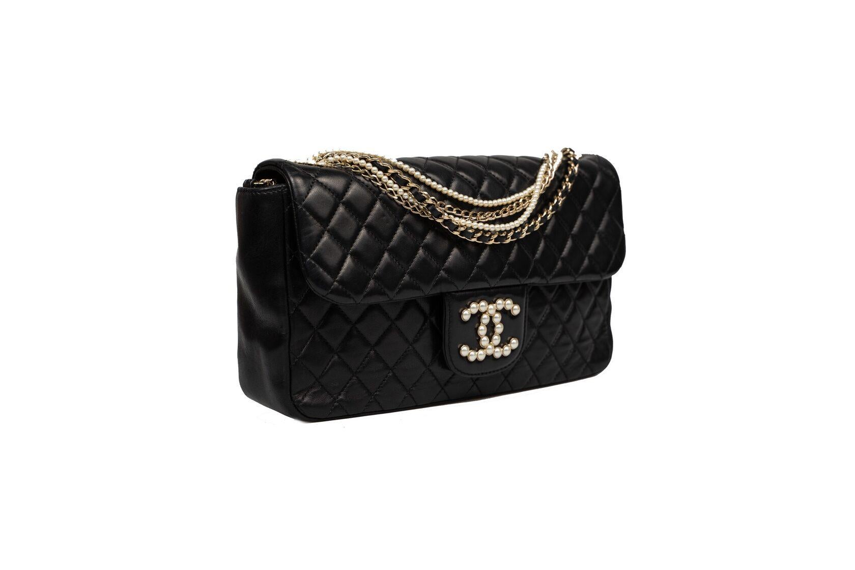 Women's Chanel 11.12 Classic Diamond Stitch Pearl Medium Classic Westminster Flap Bag For Sale