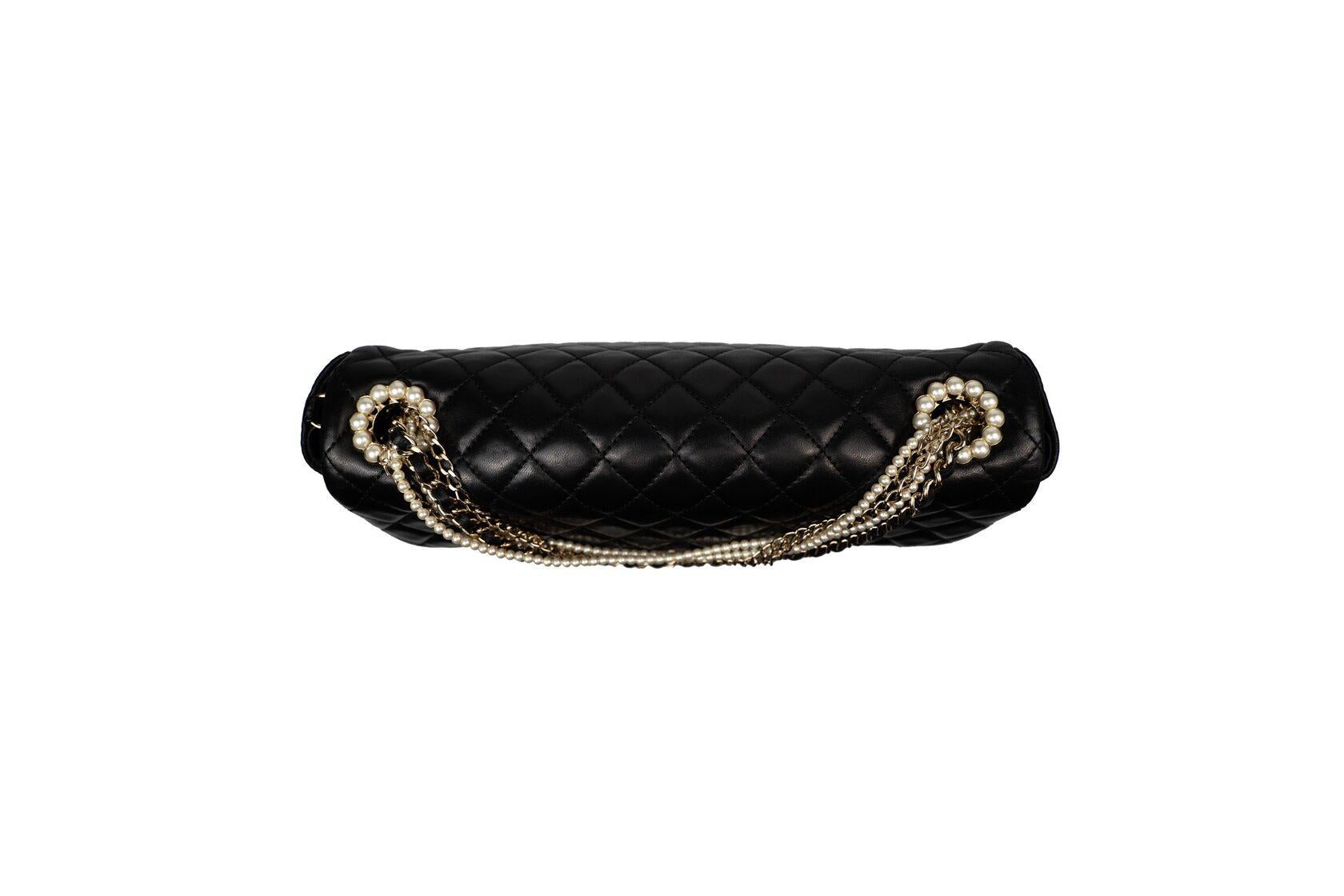 Chanel 11.12 Classic Diamond Stitch Pearl Medium Classic Westminster Flap Bag For Sale 1