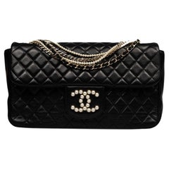 Chanel 11.12 Classic Diamond Stitch Pearl Medium Classic Westminster Flap  Bag For Sale at 1stDibs | chanel 11.12 bag, chanel westminster pearl bag,  chanel logo pearl chain bag