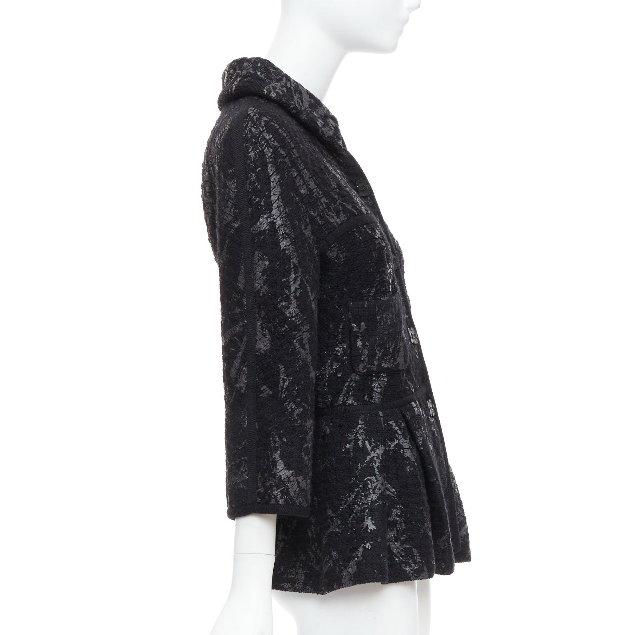 CHANEL 11A grau schwarz-schwarz lackiert Tweed CC quadratische Knöpfe peplum-Mantel FR38 M Damen im Angebot