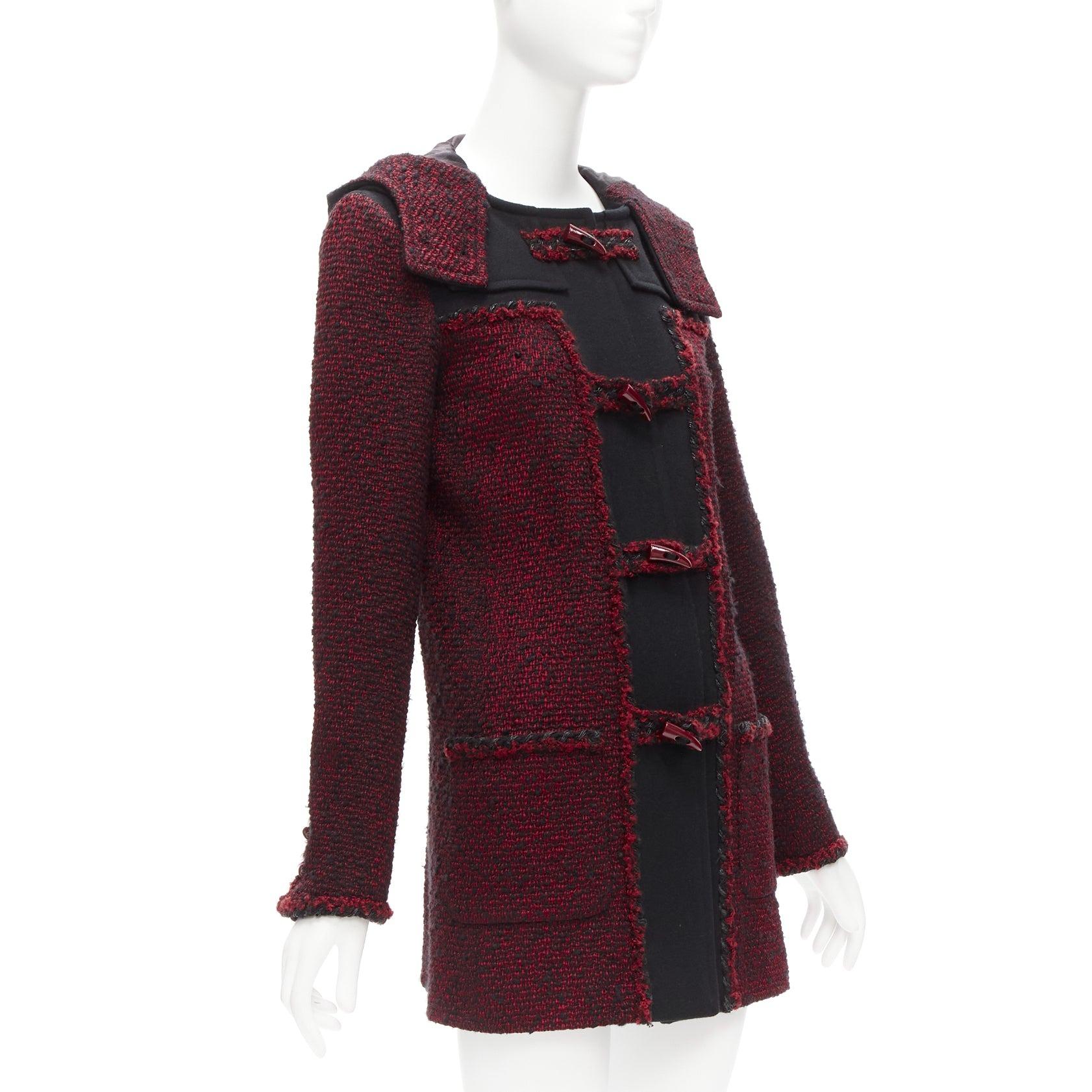 CHANEL 11A Runway red black wool tweed CC logo toggle button duffel coat FR36 S In Good Condition For Sale In Hong Kong, NT
