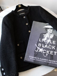 Chanel 11C The Little Black Jacket Cruise 2011 Classic Tweed LBJ Blazer
