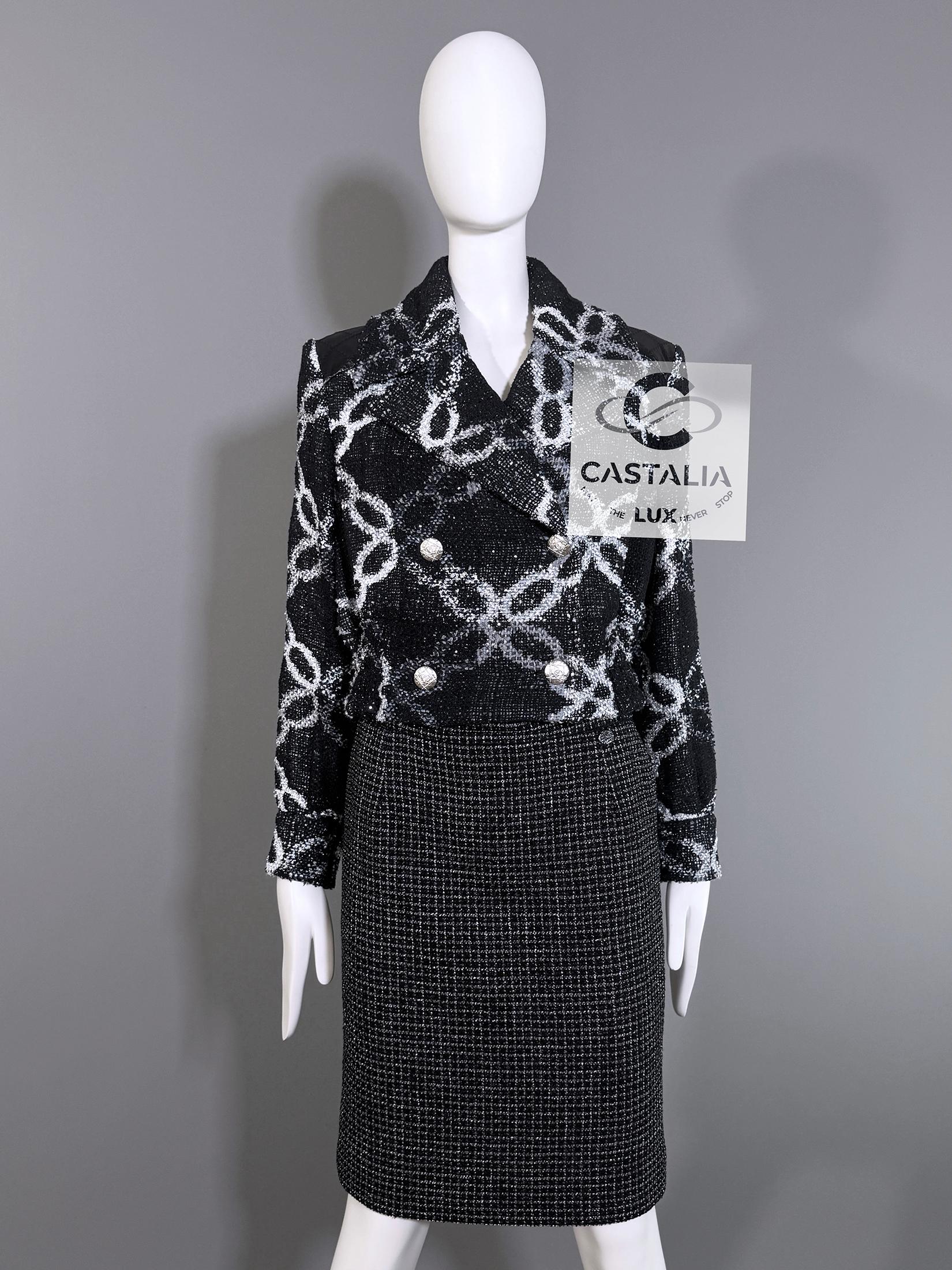Chanel 11K$ Ad Campaigner Veste noire avec motif en maillons de chaîne 34 FR en vente 7