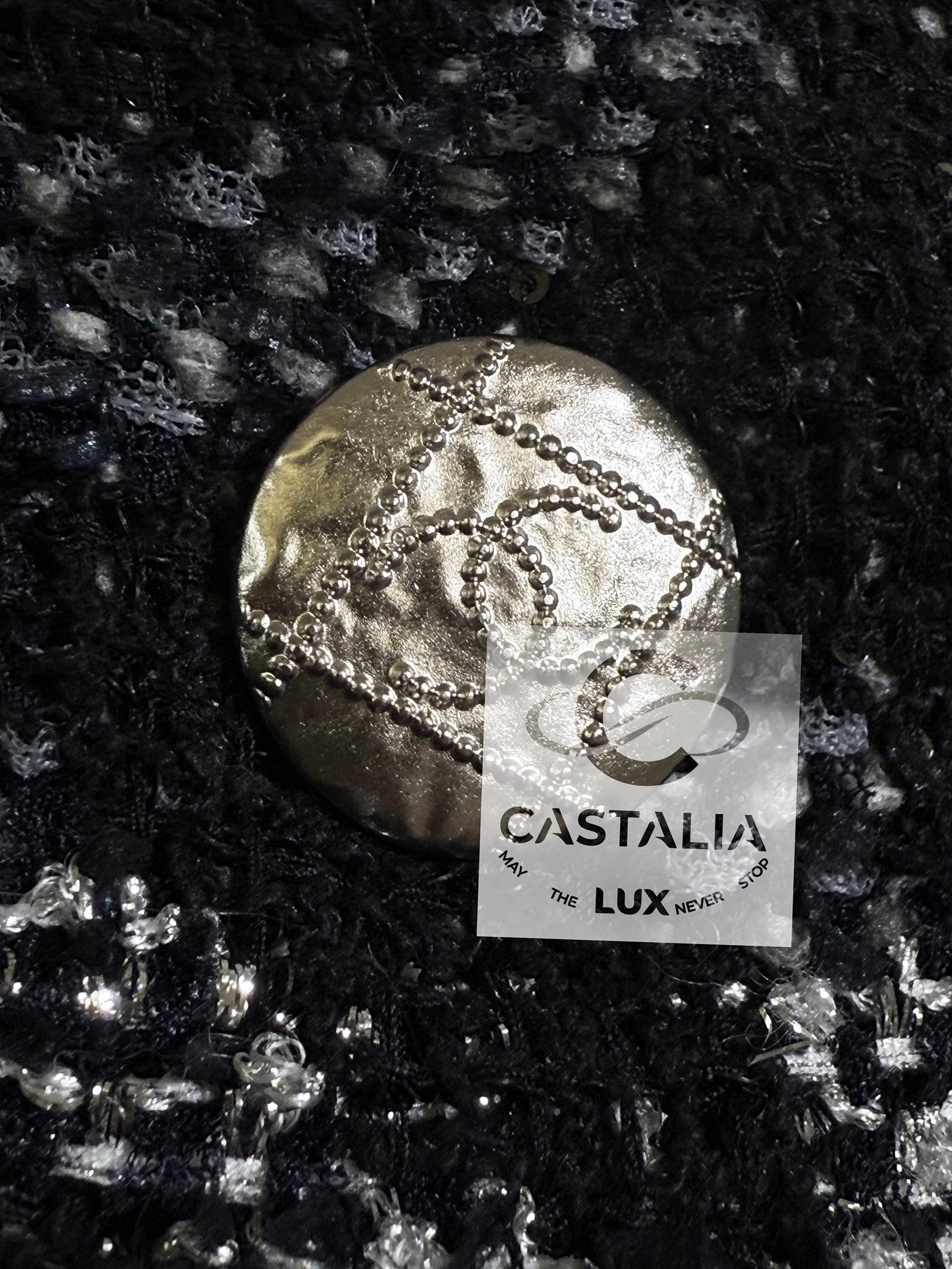 Chanel 11K$ Ad Campaigner Veste noire avec motif en maillons de chaîne 34 FR en vente 9
