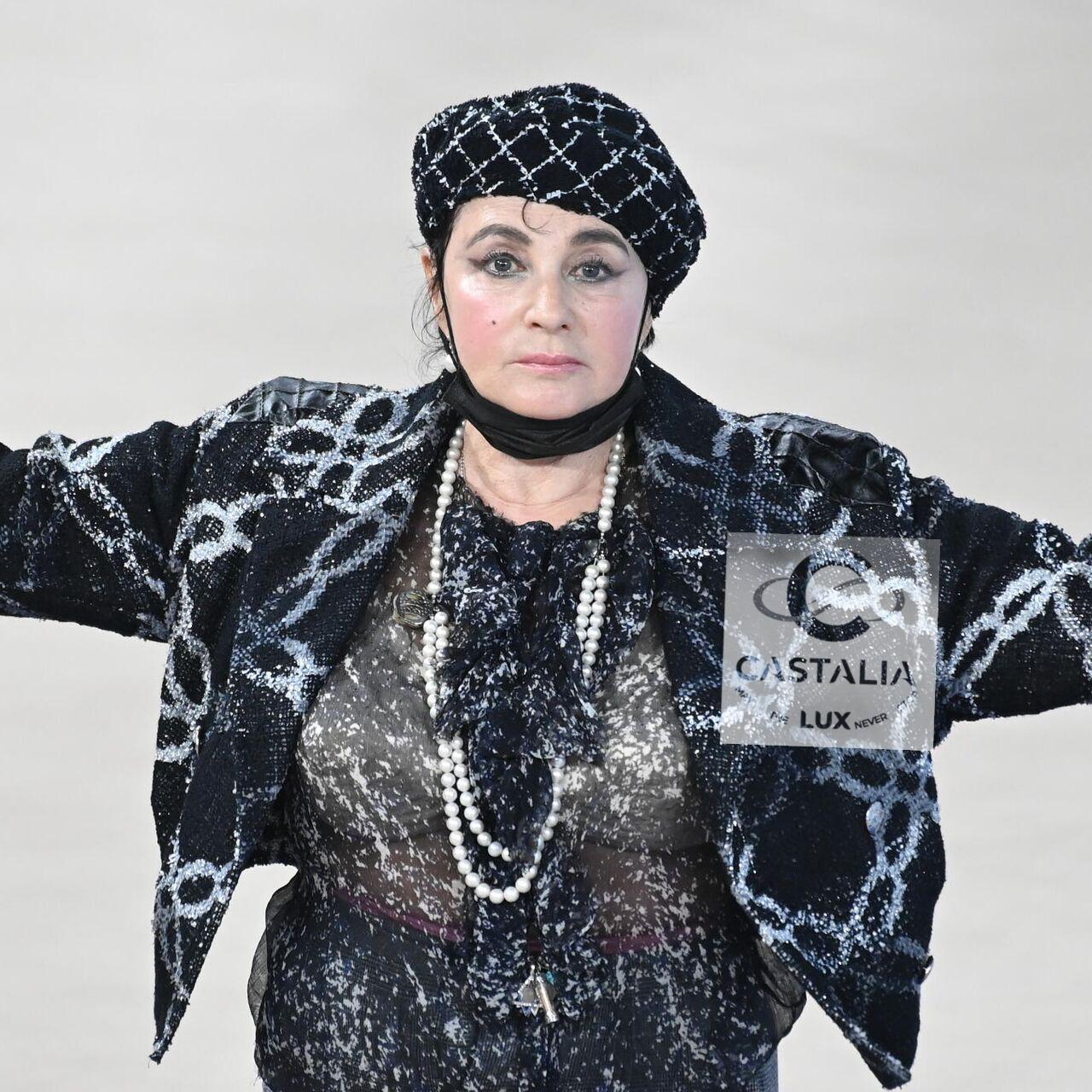Chanel 11K$ Ad Campaigner Veste noire avec motif en maillons de chaîne 34 FR Excellent état - En vente à Dubai, AE