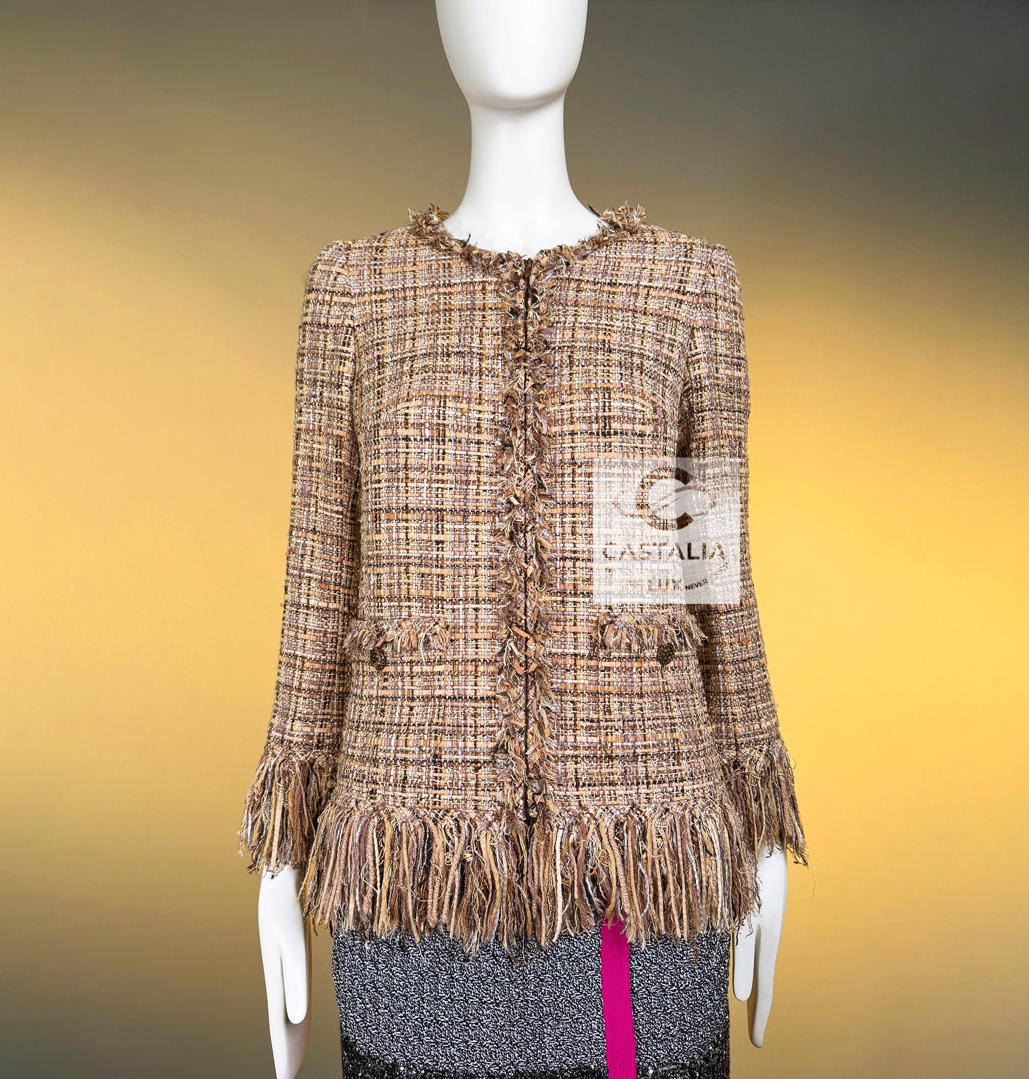 Beige Chanel 11K$ Giacca in tweed con nastro beige 36 FR in vendita