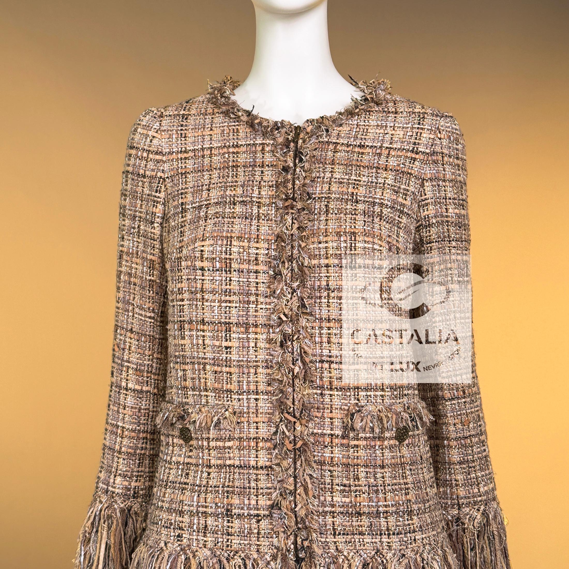 Women's or Men's CHANEL 11K$ Beige Ribbon Tweed Jacket 36 FR For Sale