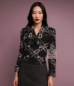 CHANEL 11K$ Black Tweed Jacket with Chain Link Pattern 34 FR