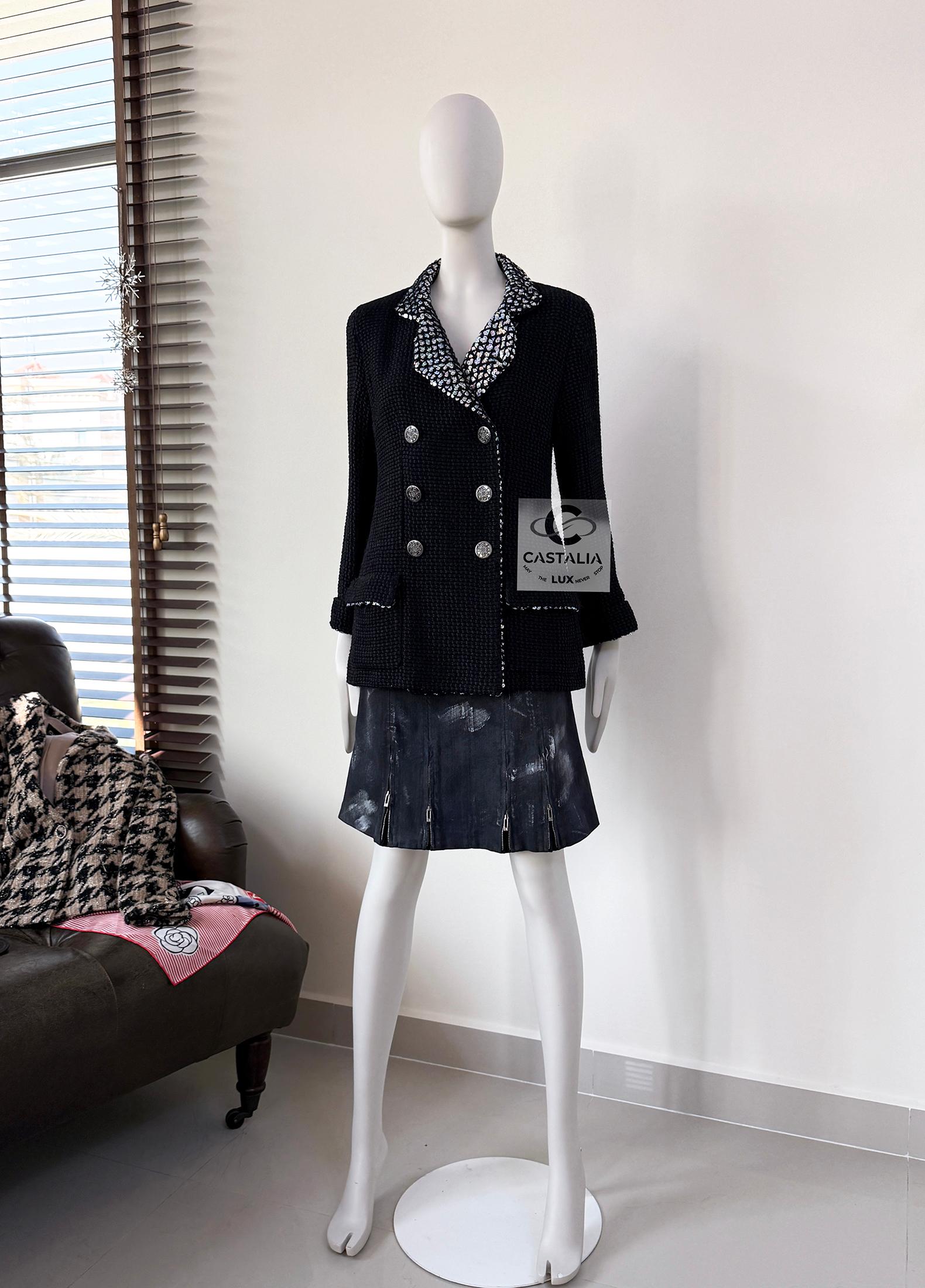 Chanel 11K$ Black Tweed Jacket with Sequin Accents 40 FR 8