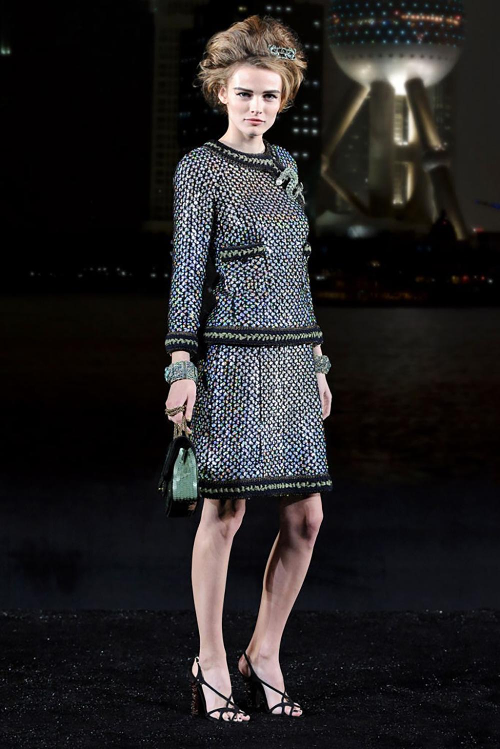 Chanel 11K$ Black Tweed Jacket with Sequin Accents 40 FR In Excellent Condition In Dubai, AE