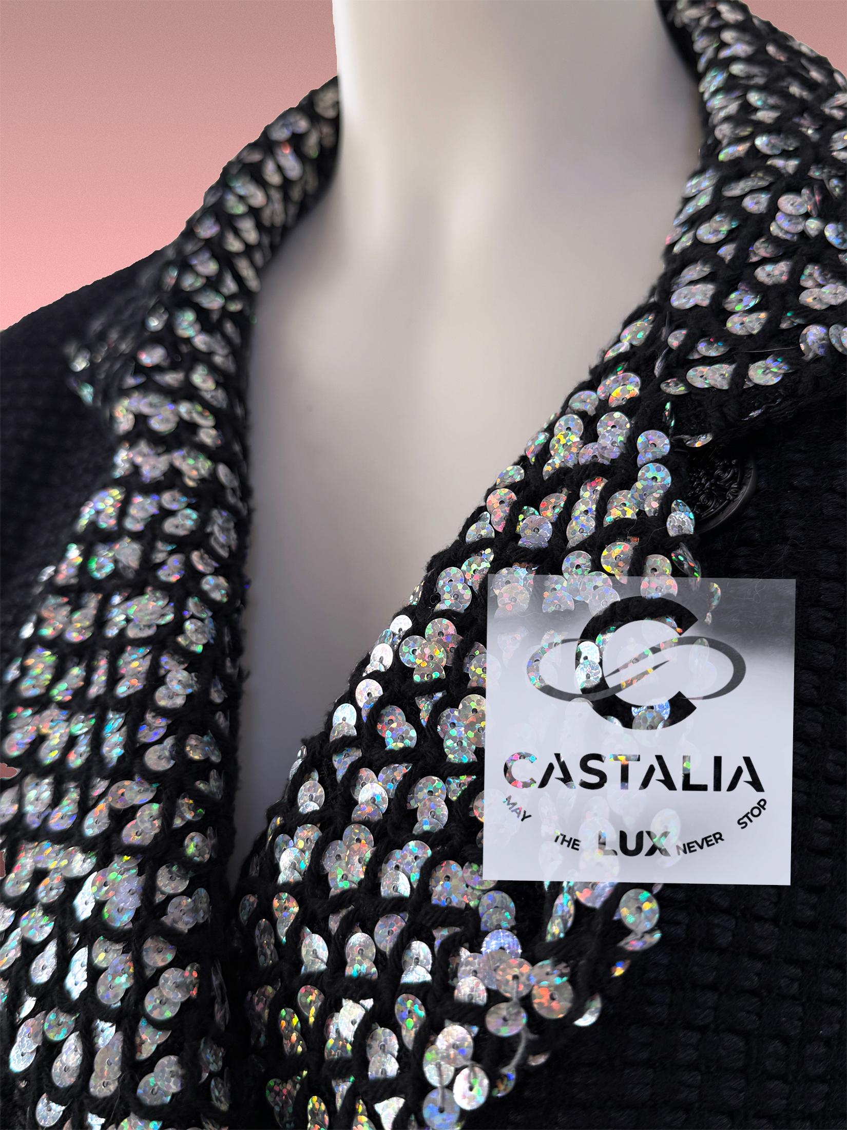 Giacca Chanel 11K$ in tweed nero con accenti di paillettes 40 FR in vendita 4