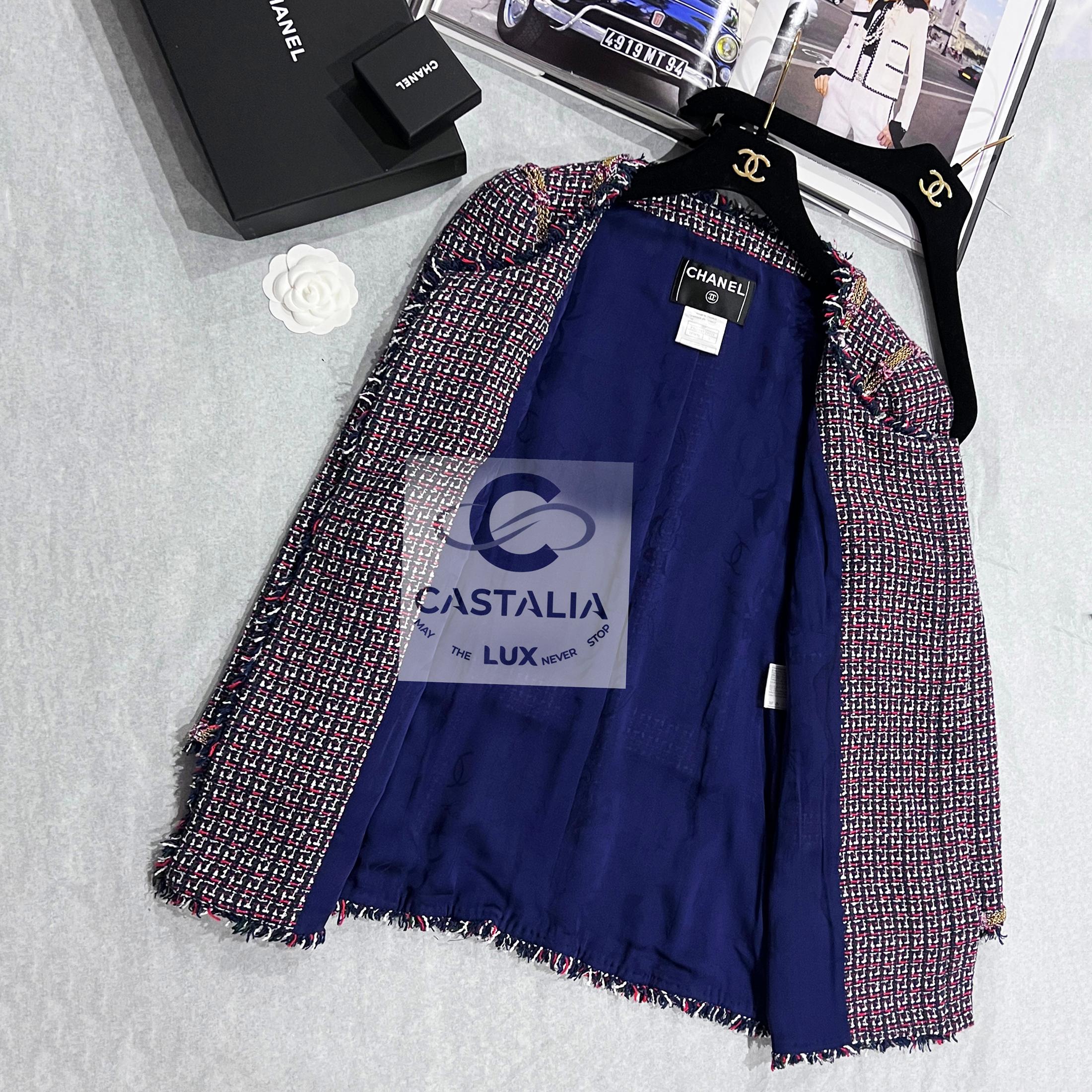 Chanel 11K$ Iconic Metallic Chain Trim Tweed Jacket 42 FR 12