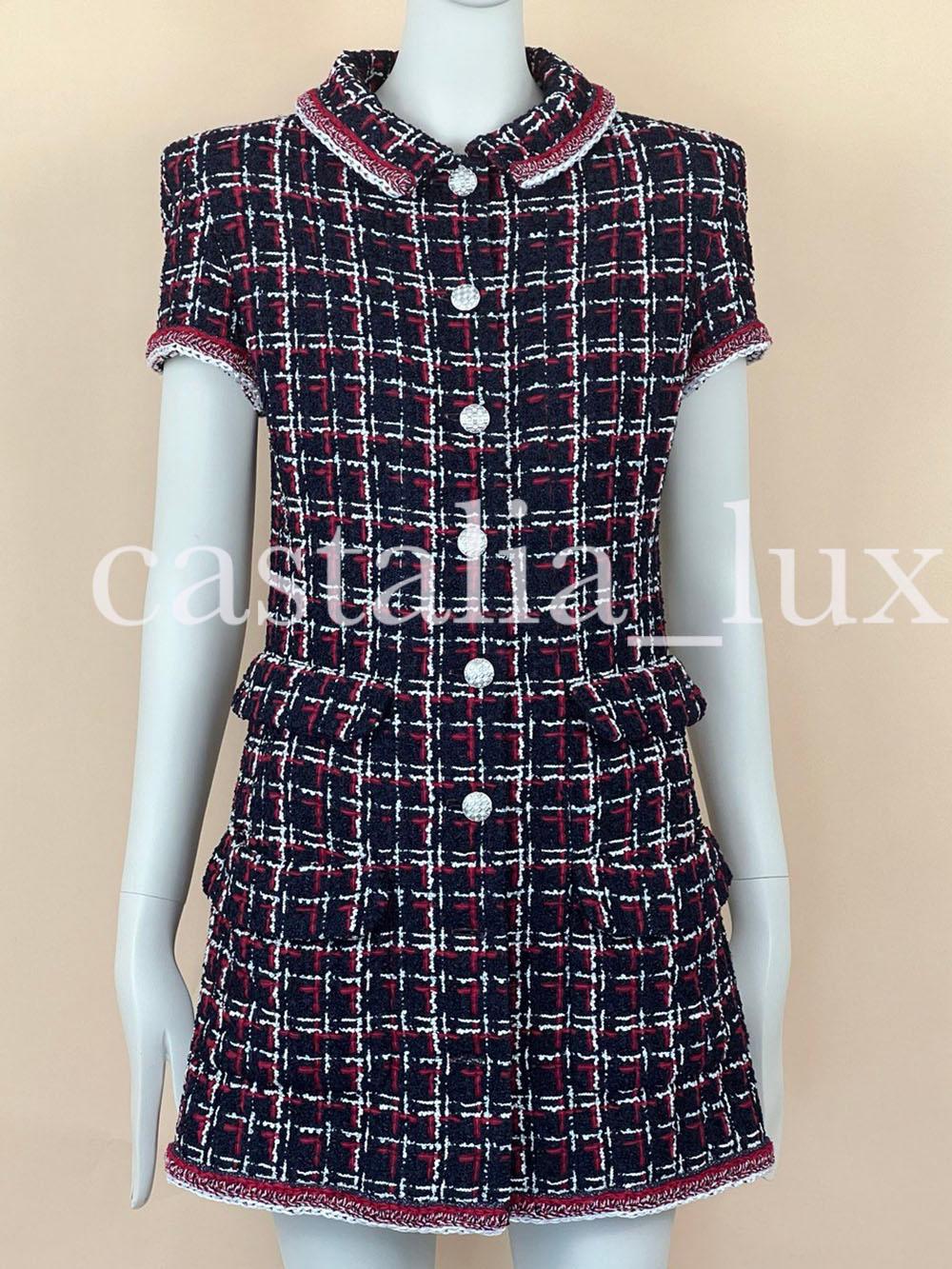 Chanel 11K$ Iconic Runway Tweed Dress 5