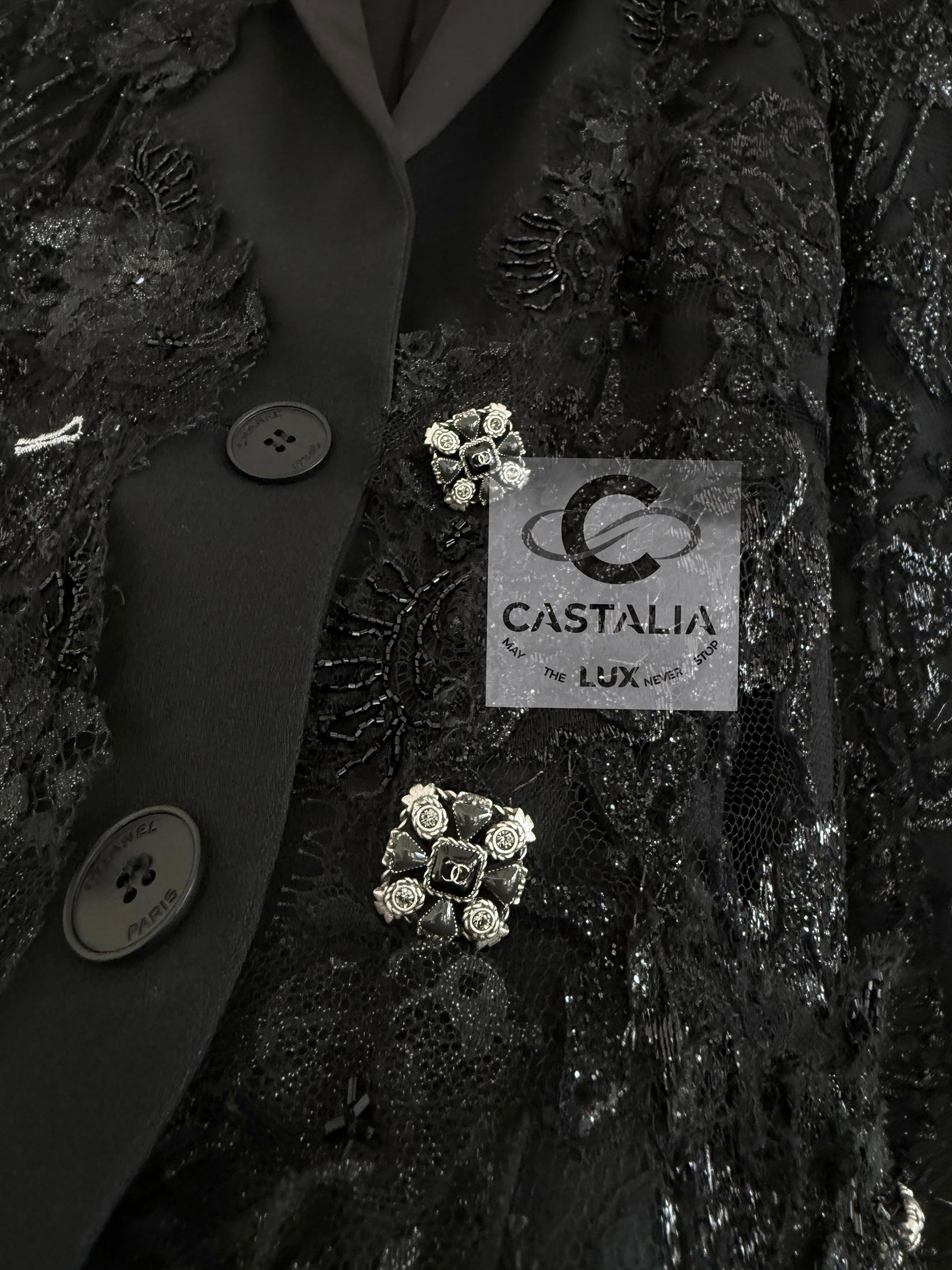 Veste de défilé Chanel 11K$ neuve avec dentelle et broderie 34 FR 4