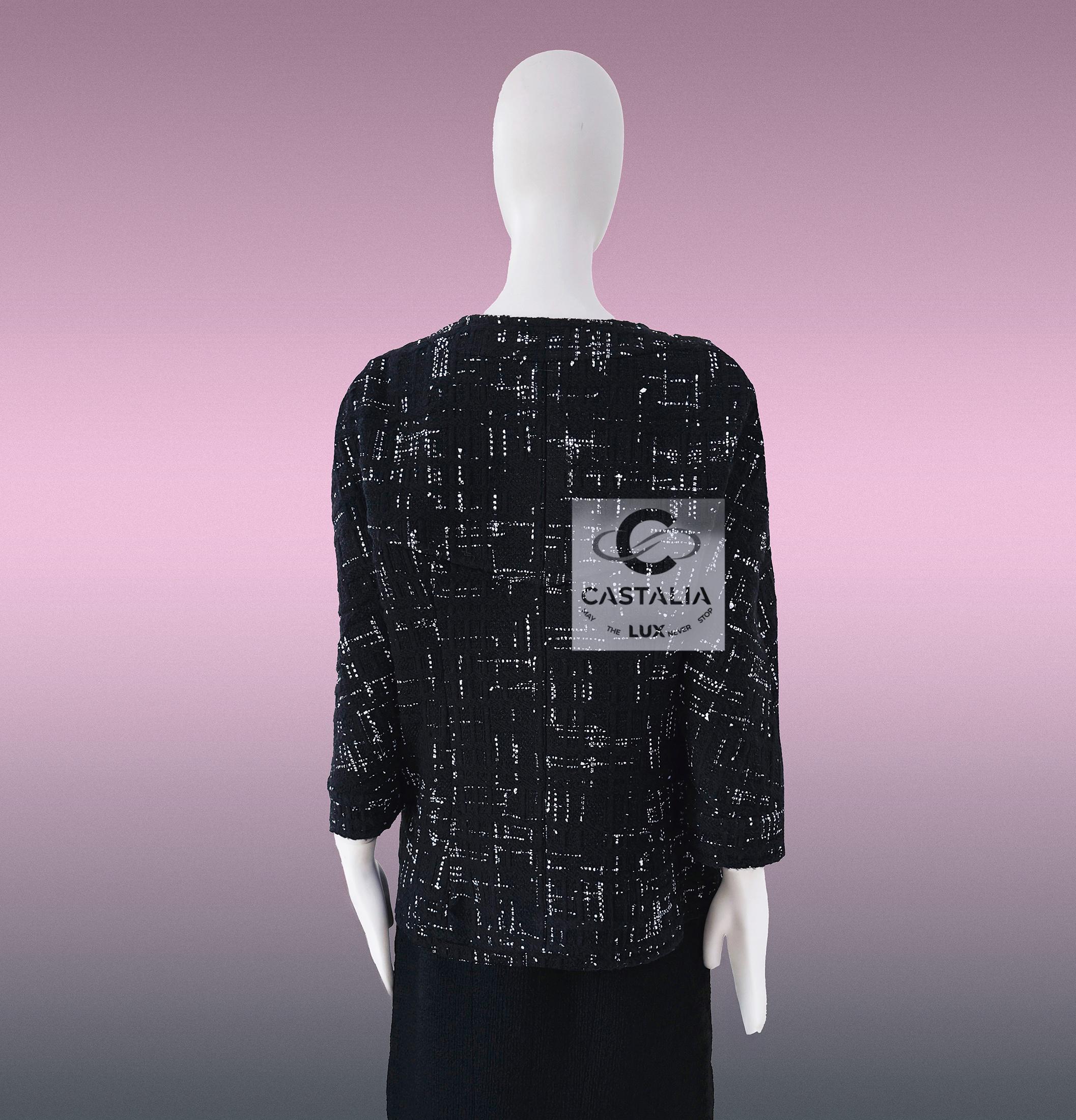 Chanel 11K$ Nuova Parigi / Amburgo Timeless Giacca in tweed nero 46 FR in vendita 7