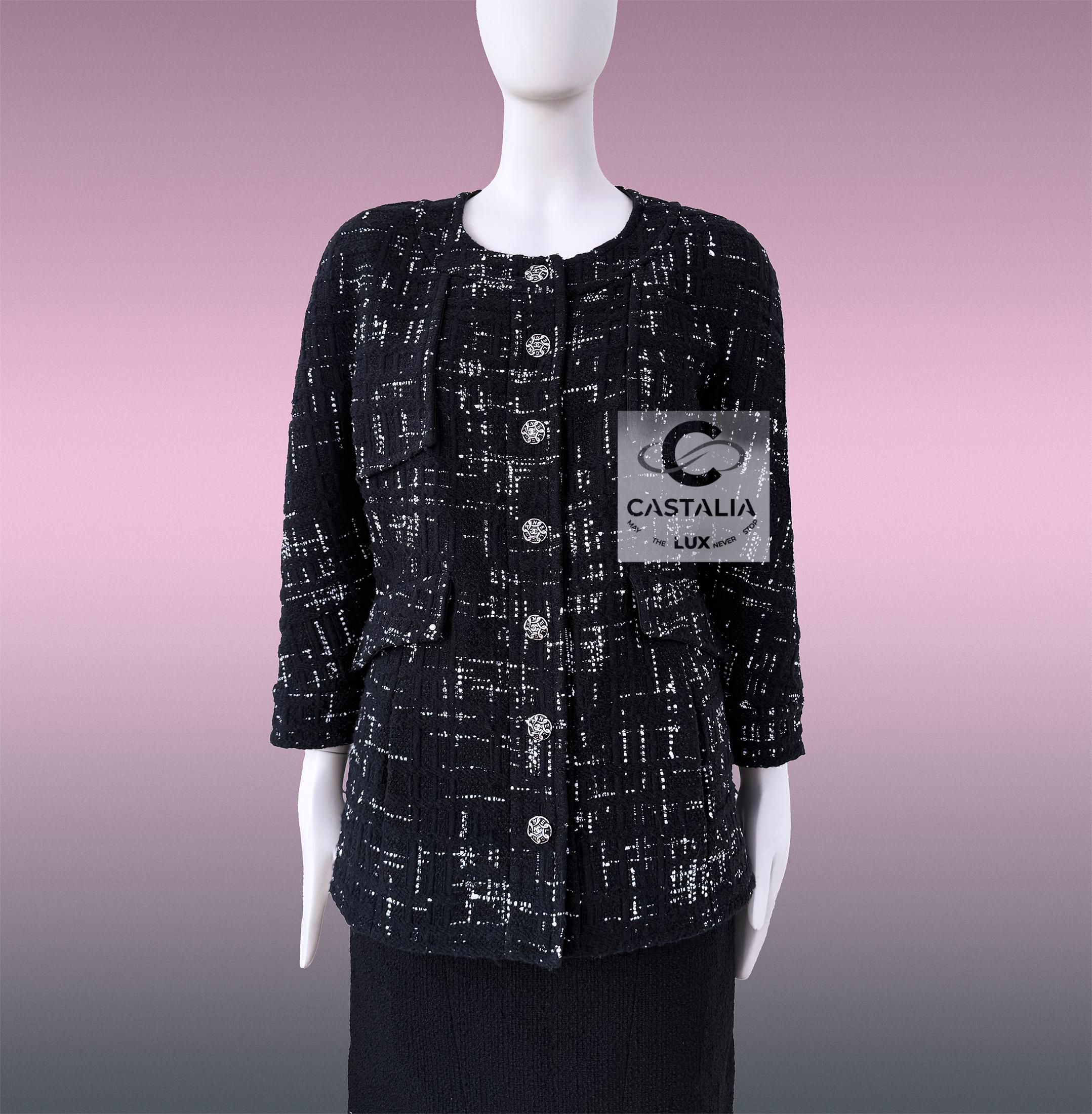 Nero Chanel 11K$ Nuova Parigi / Amburgo Timeless Giacca in tweed nero 46 FR in vendita