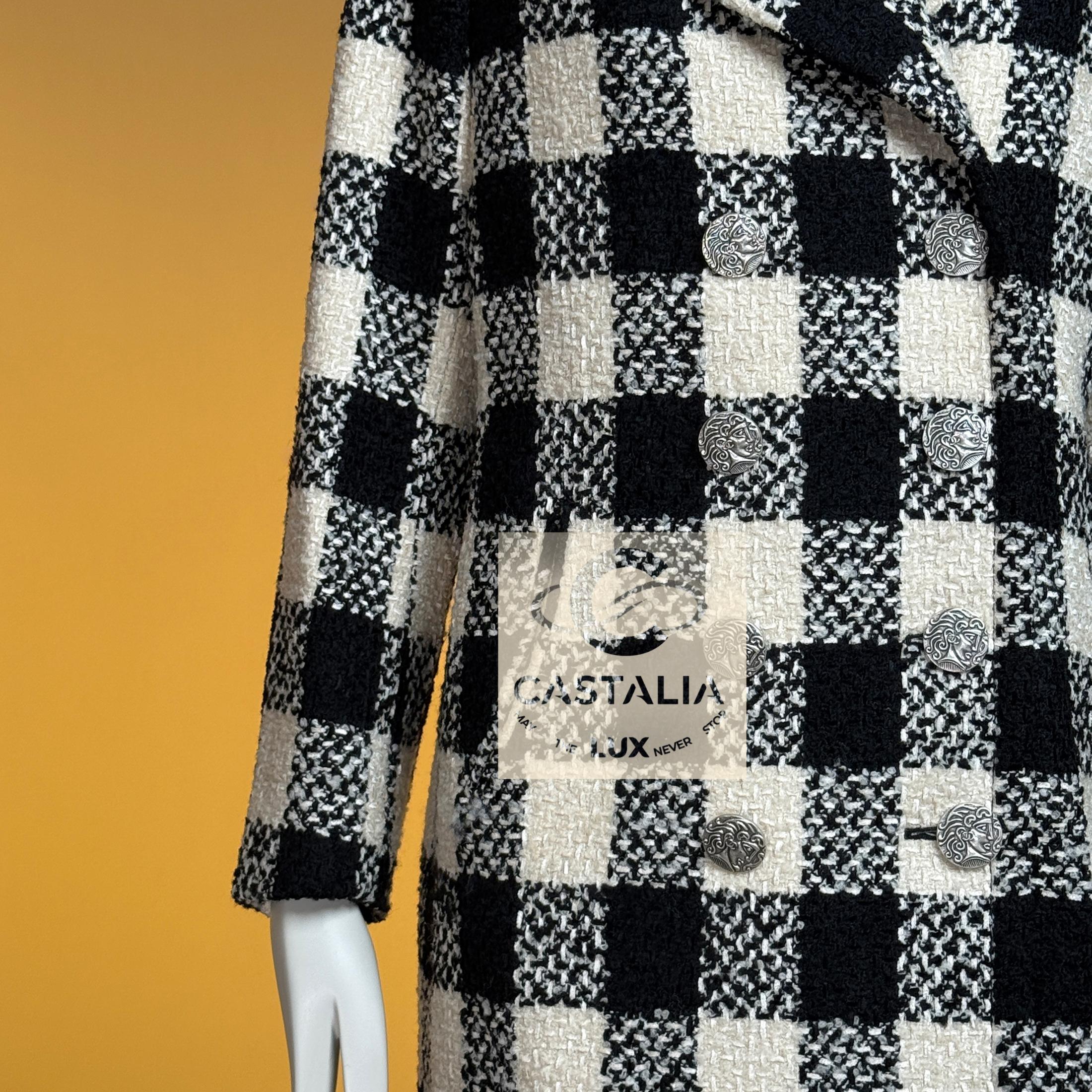 CHANEL 11K$ New Paris / Rome Runway Tweed Jacket 36 FR For Sale at