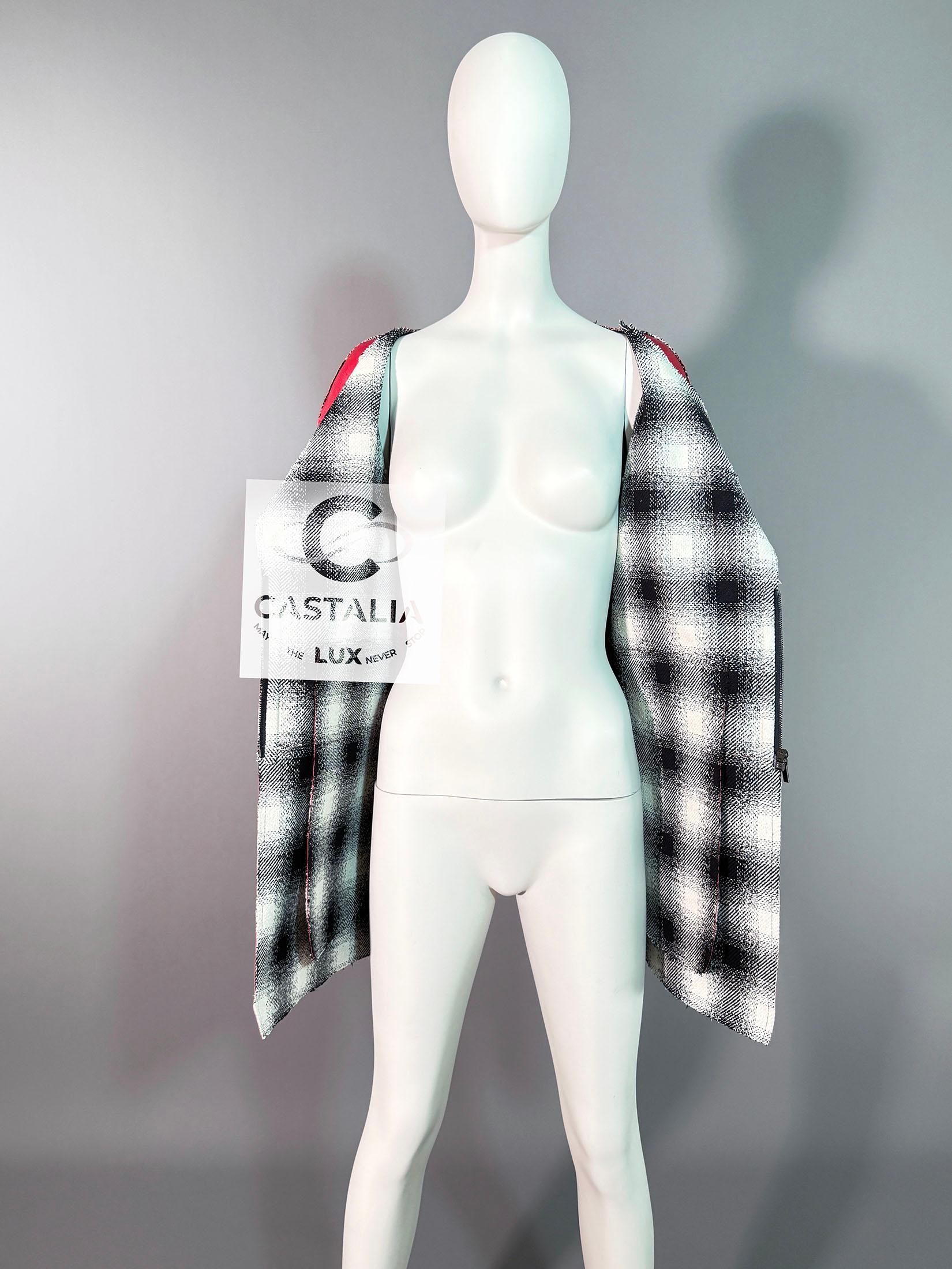 Veste en cuir et tweed rouge Rita Ora style Chanel 11K$ neuve, 38 FR en vente 7