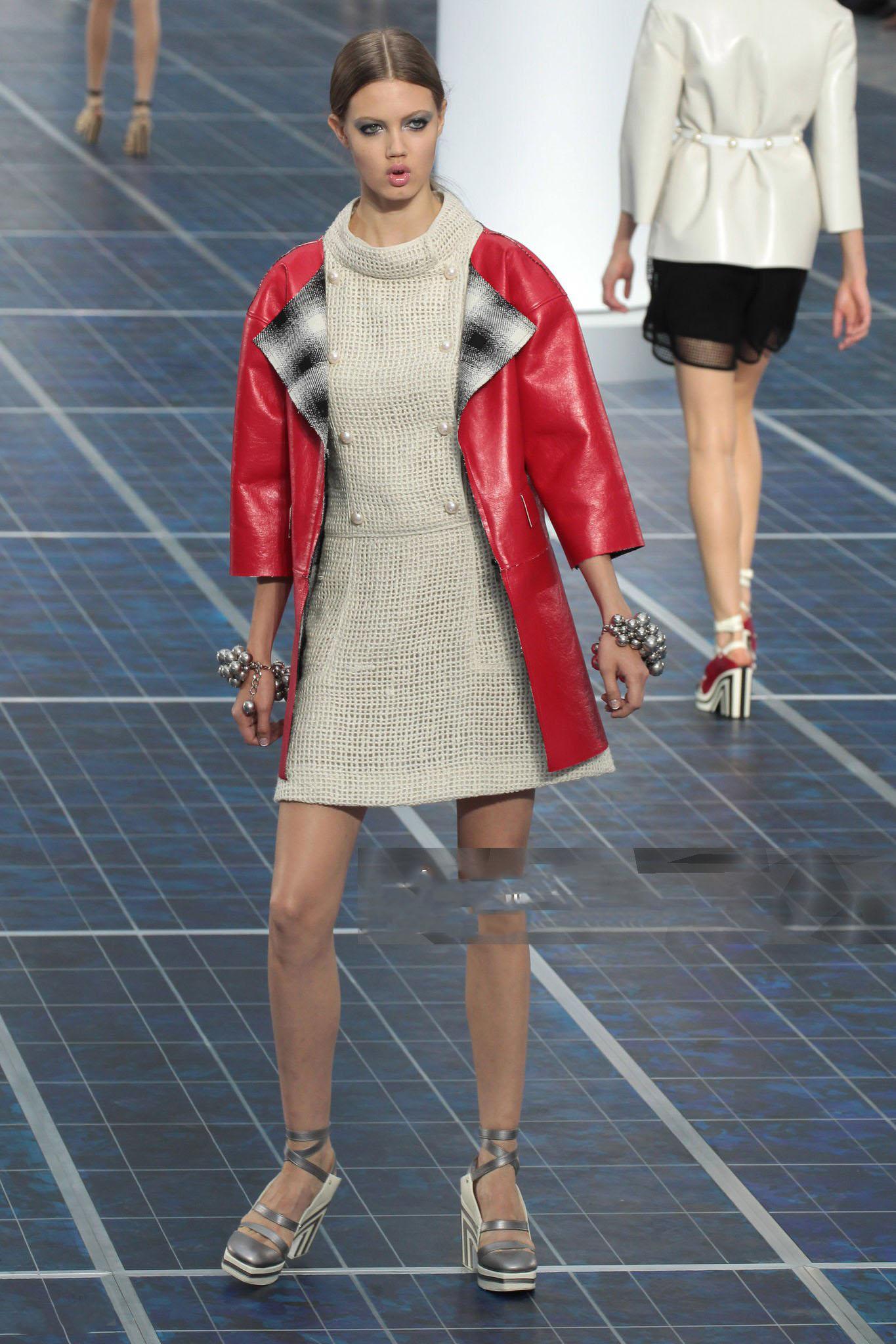 Veste en cuir et tweed rouge Rita Ora style Chanel 11K$ neuve, 38 FR Unisexe en vente