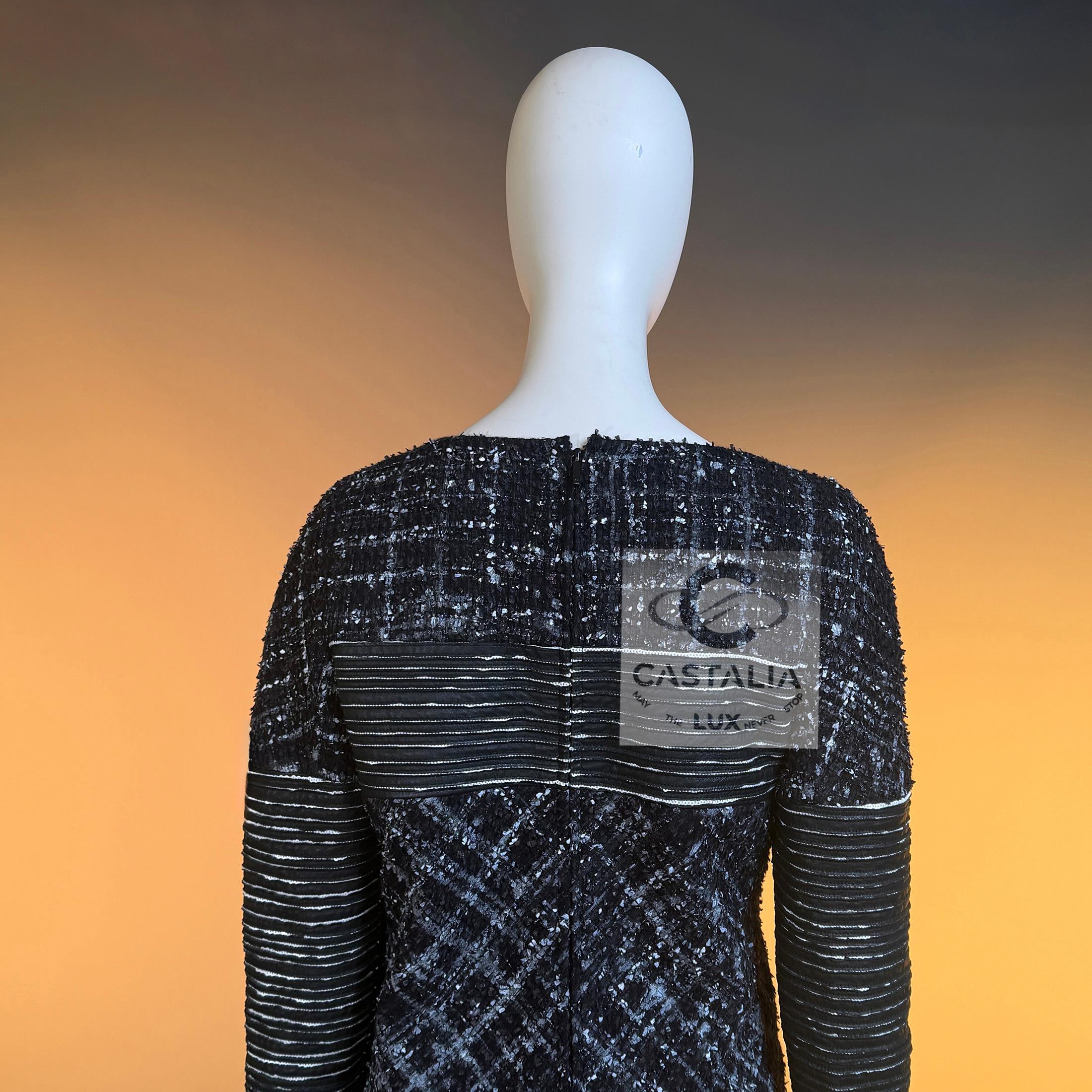 CHANEL 11K$ New Tweed und Leder Runway Kleid 34 FR im Angebot 9