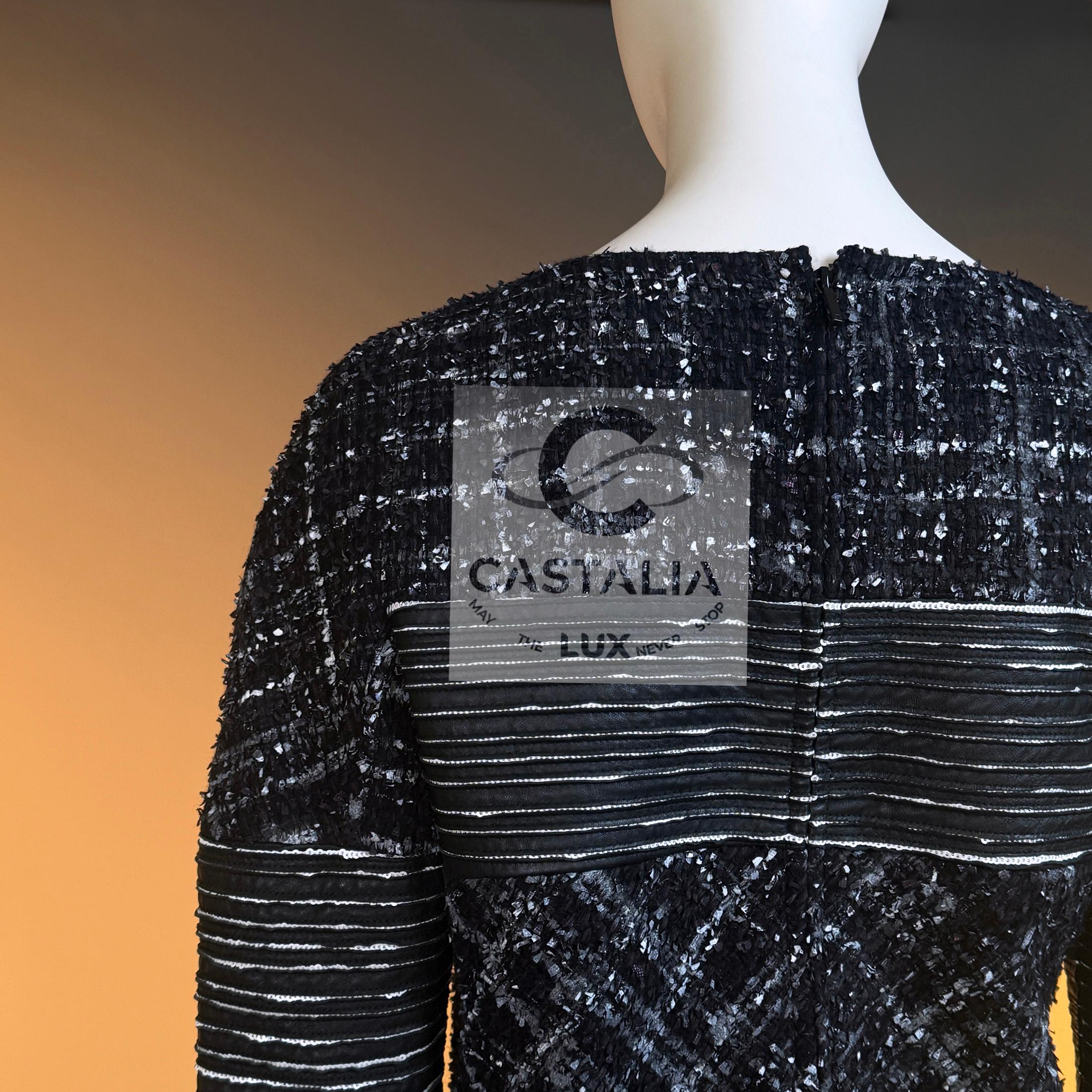 CHANEL 11K$ New Tweed und Leder Runway Kleid 34 FR im Angebot 13