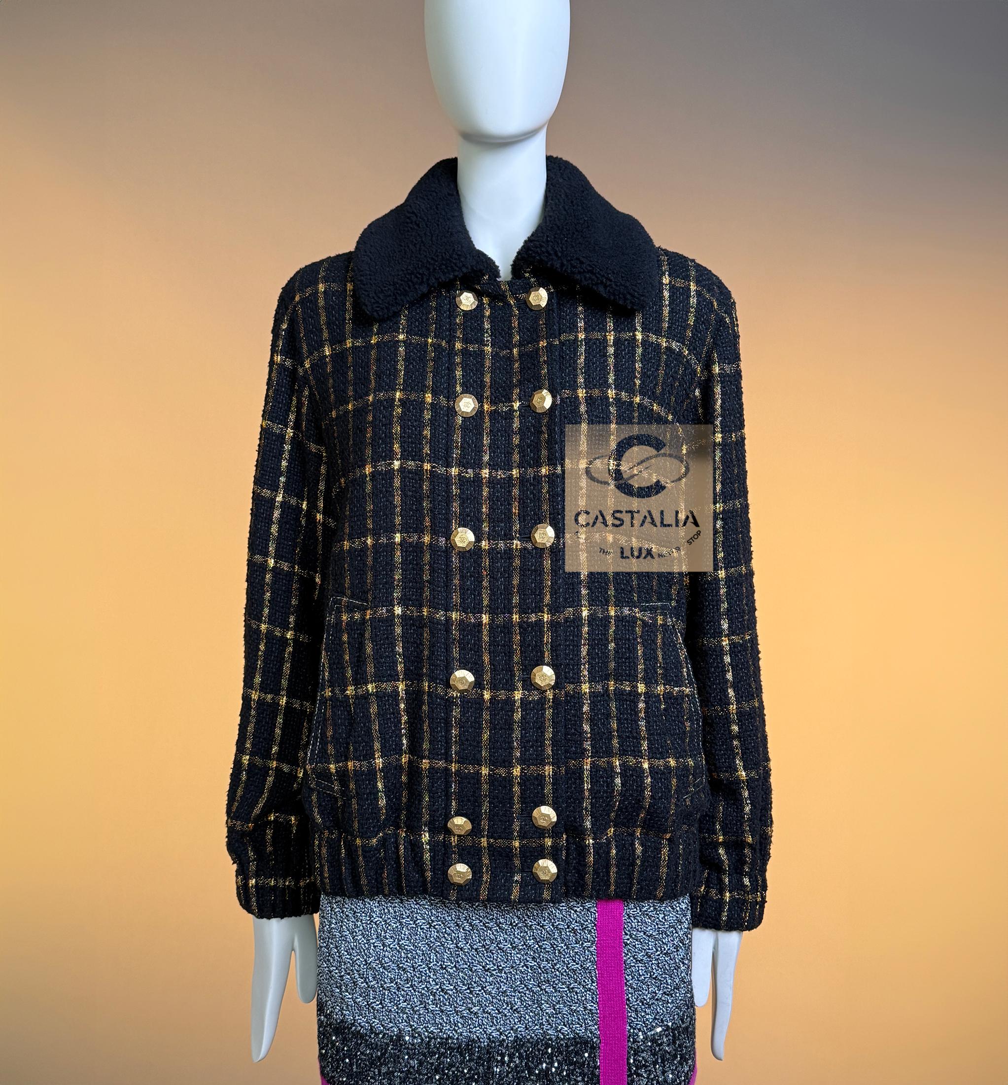 CHANEL 11K$ Paris / Ägypten Runway Schwarz Tweed Jacke 36 FR für Damen oder Herren im Angebot