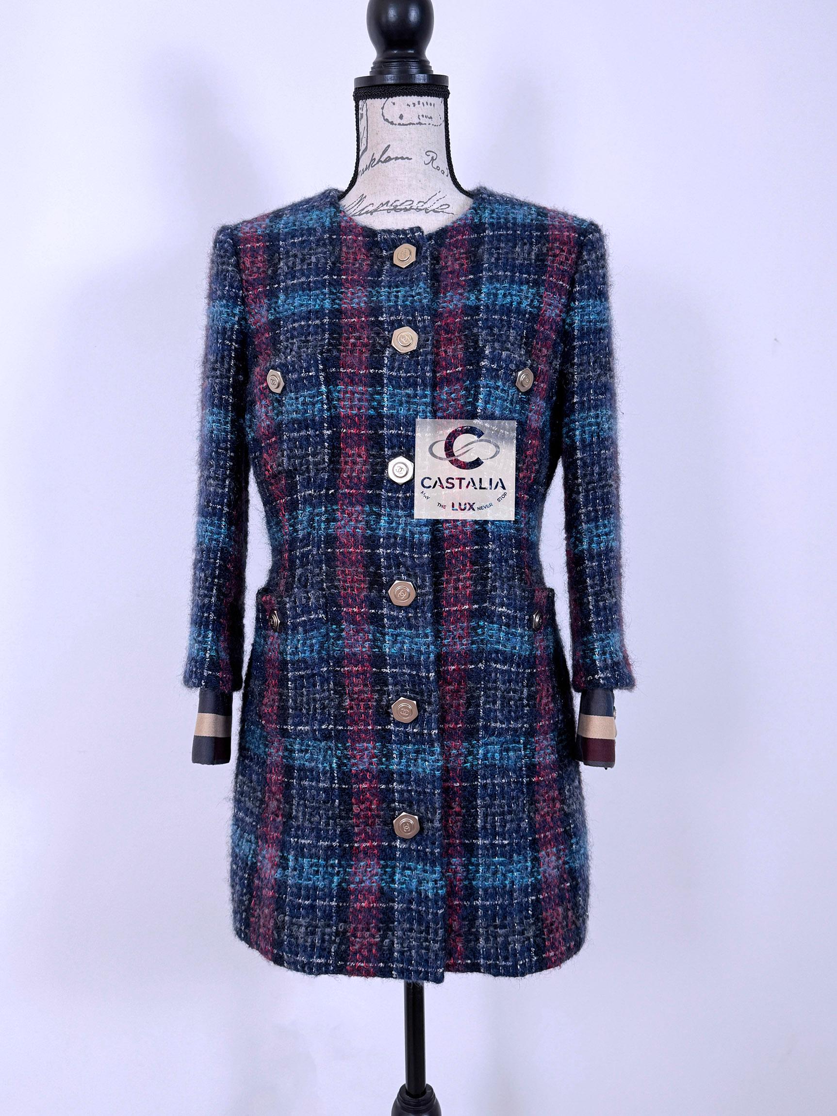 Chanel 11K$ París / Hamburgo Chaqueta de tweed de pasarela 36 FR Púrpura en venta