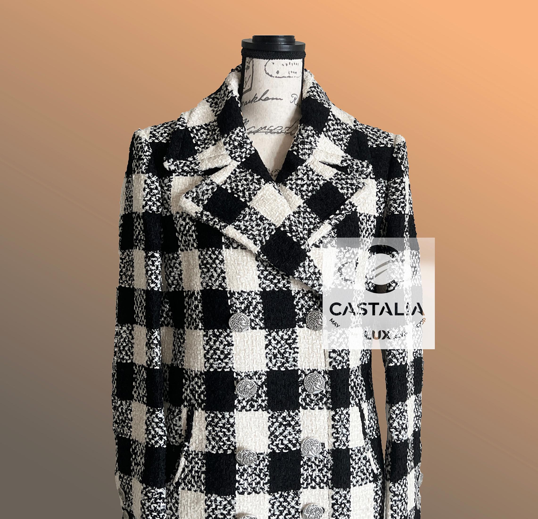 Chanel Parigi / Roma Giacca monocromatica in tweed 36 FR in vendita 6