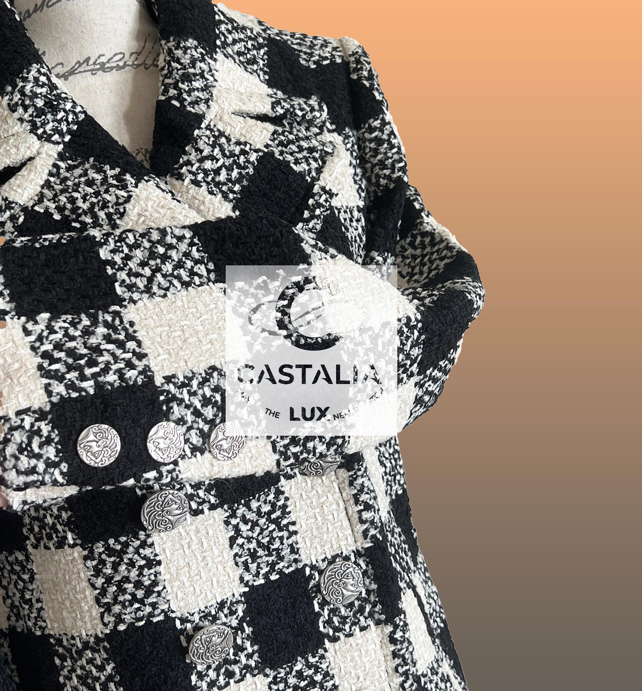 Chanel Parigi / Roma Giacca monocromatica in tweed 36 FR in vendita 7