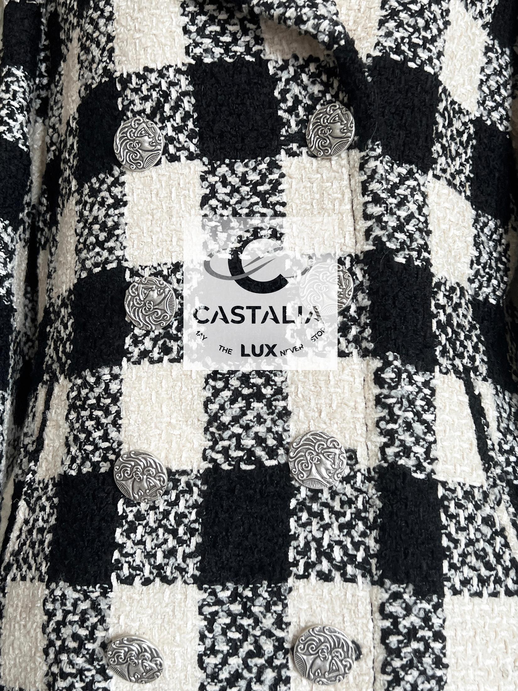 Chanel Parigi / Roma Giacca monocromatica in tweed 36 FR in vendita 8