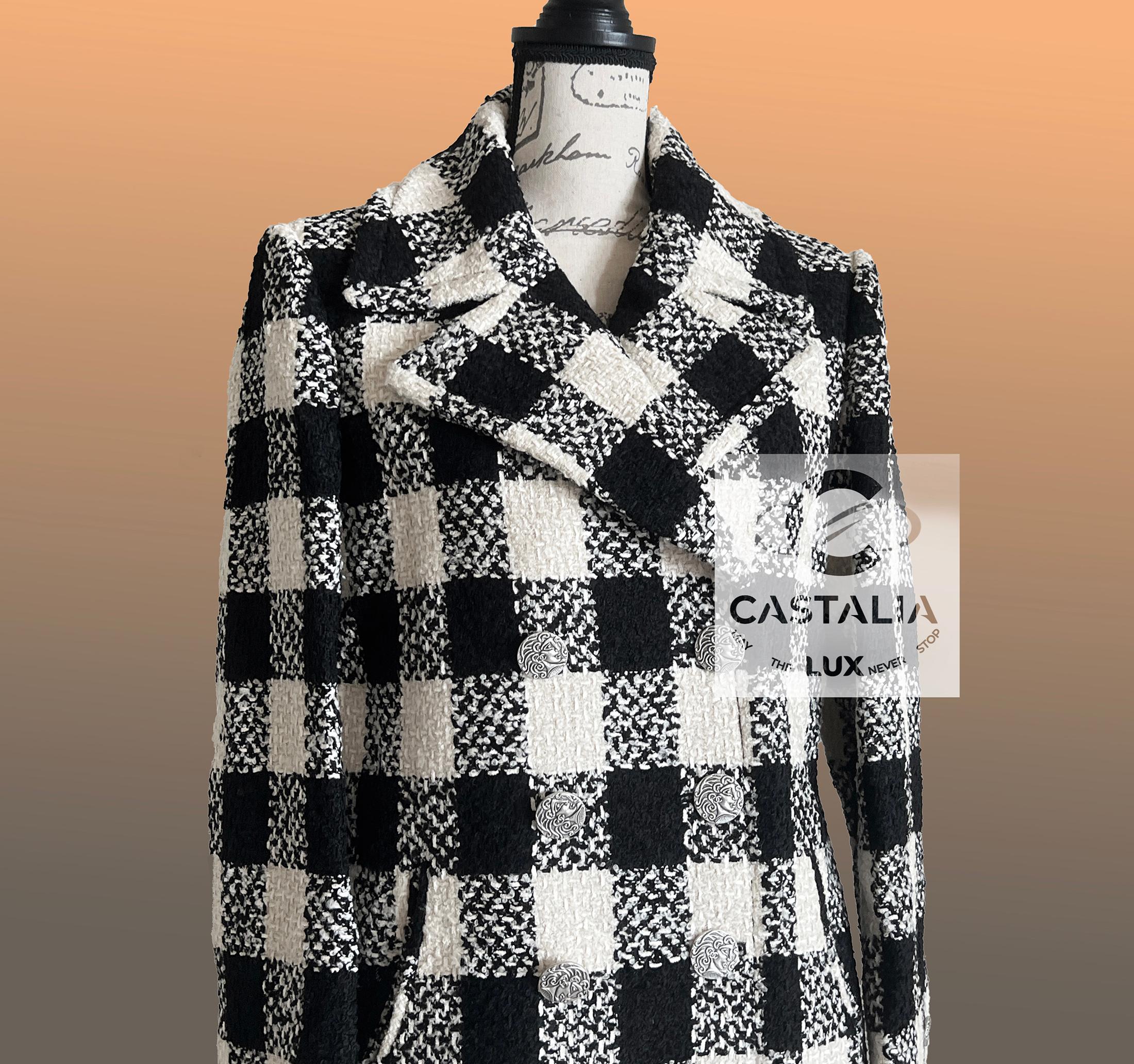Chanel Parigi / Roma Giacca monocromatica in tweed 36 FR in vendita 2
