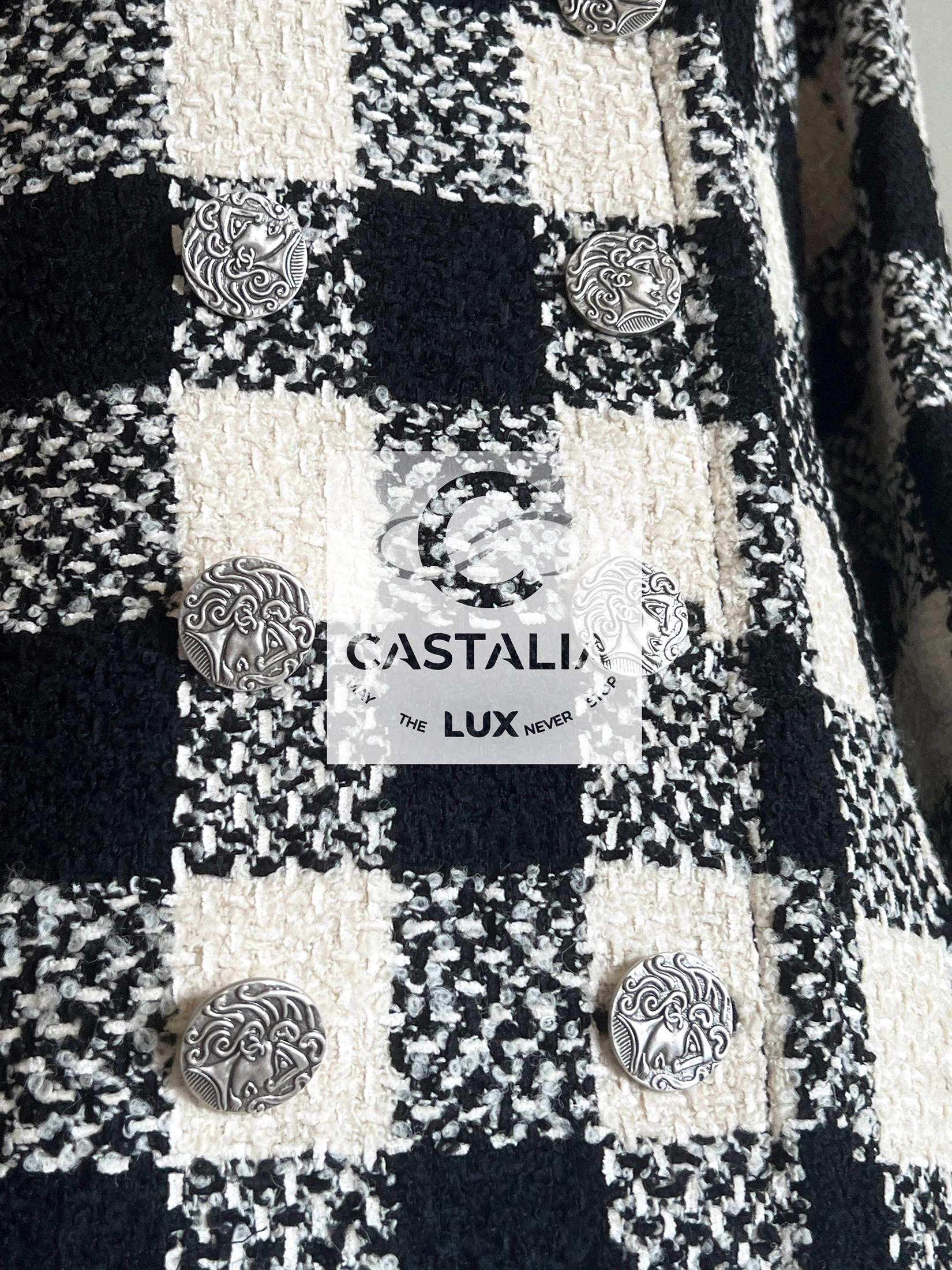 Chanel Parigi / Roma Giacca monocromatica in tweed 36 FR in vendita 3