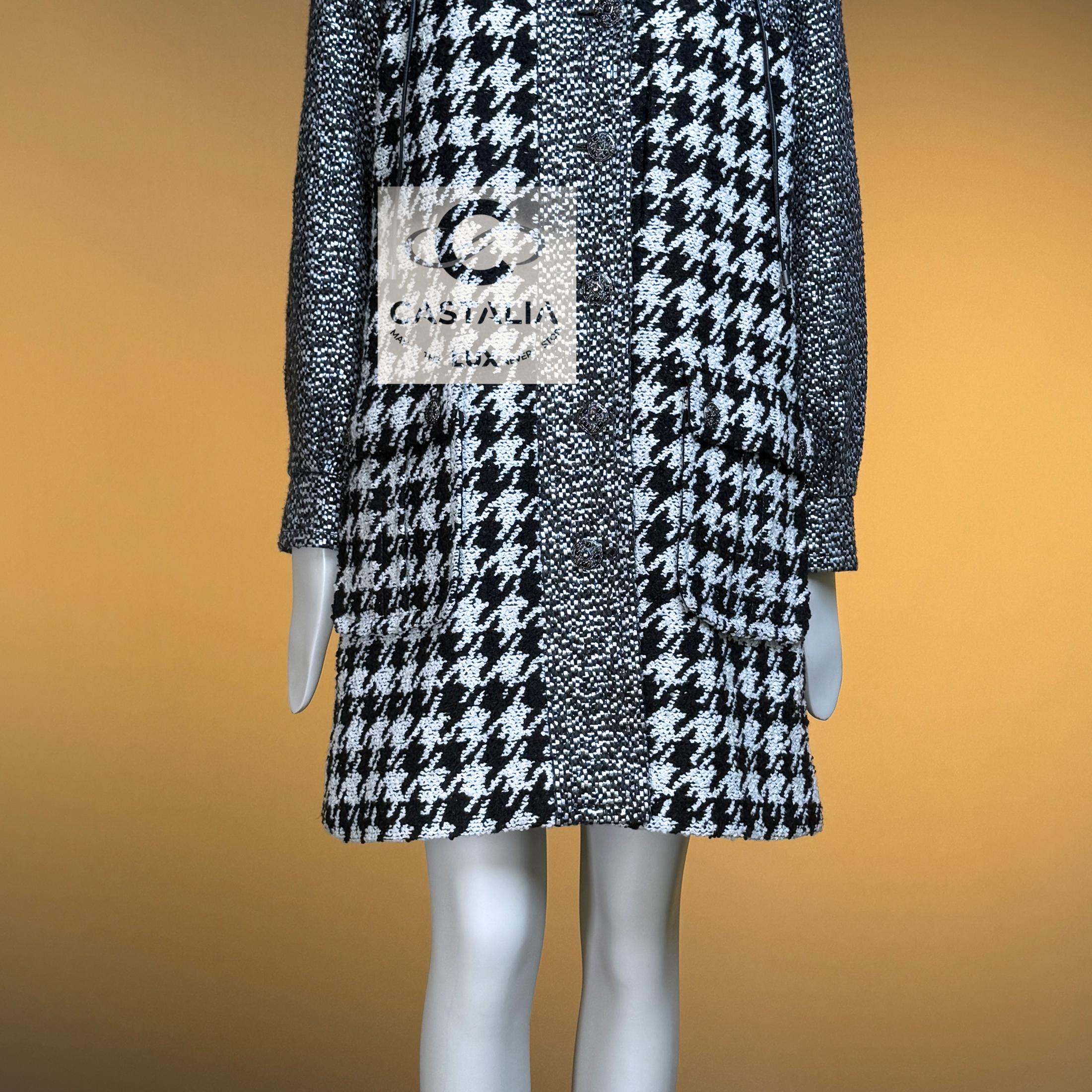 CHANEL 11K$ Rare Crossover Tweed Parka with Gripoix Buttons For Sale 9