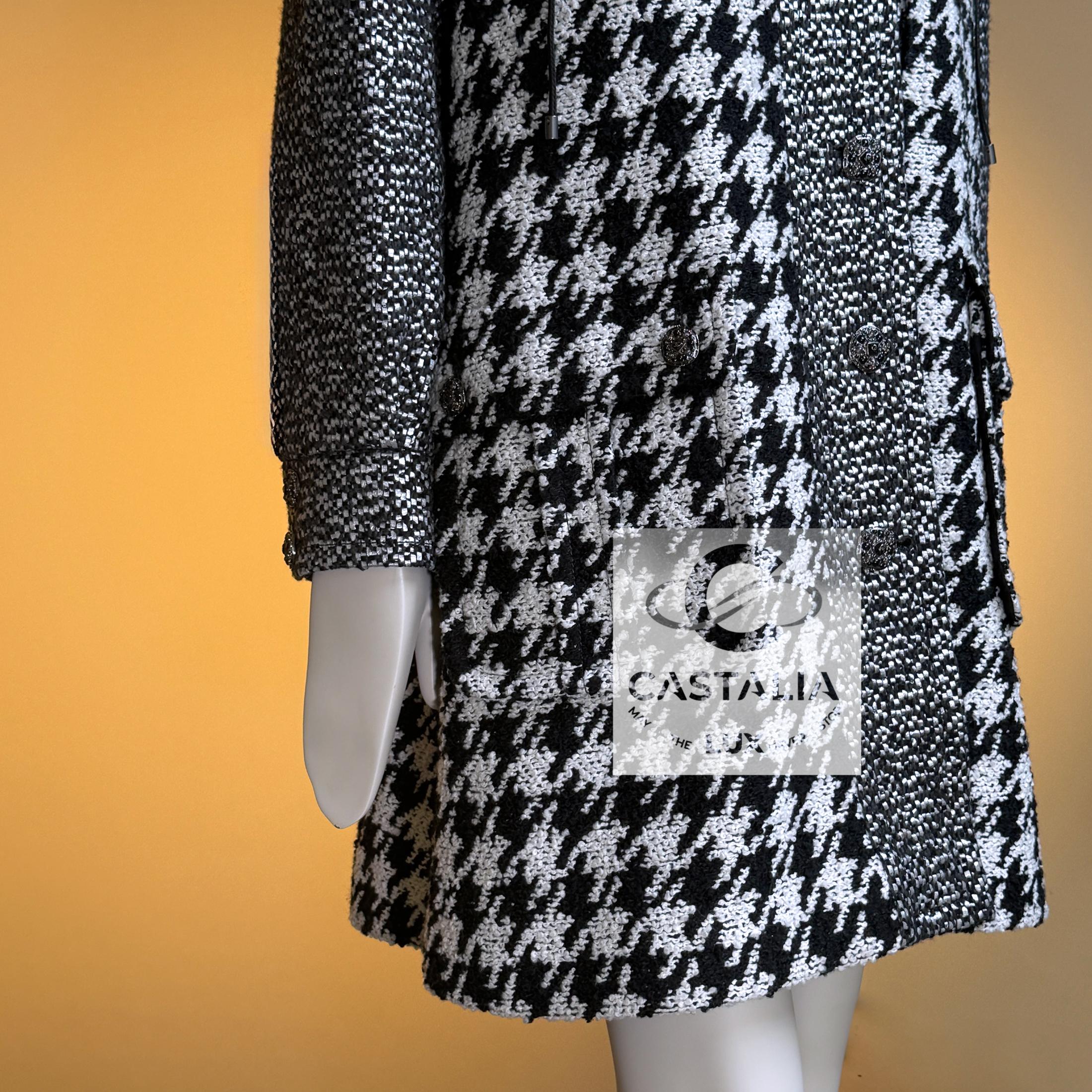 CHANEL 11K$ Rare Crossover Tweed Parka with Gripoix Buttons For Sale 2