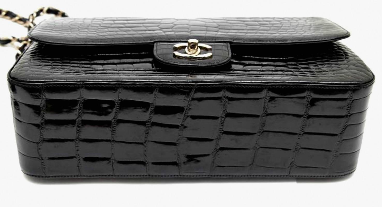 Chanel 12A Black Alligator Classic Jumbo Gold Hardware Double Flap Bag  In Excellent Condition In Miami, FL