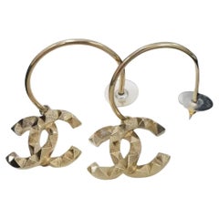 Chanel 12A CC logo drop hoop Earrings