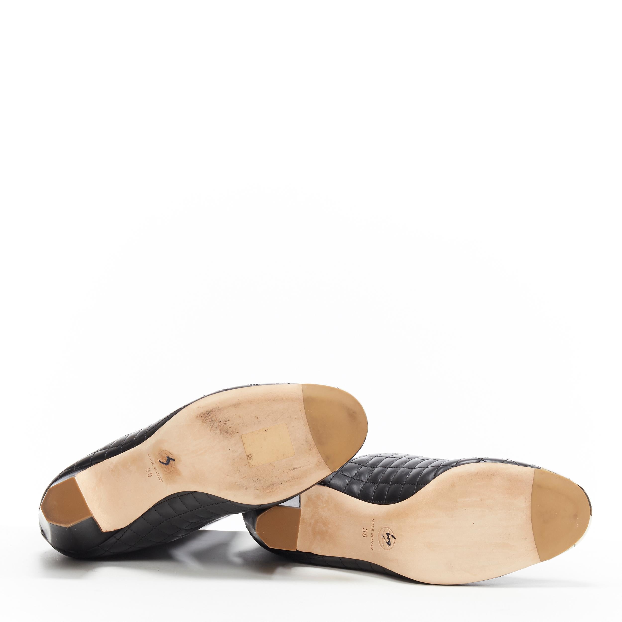 CHANEL 12C negro diamante acolchado de cuero metal CC puntera rodilla bota alta EU38 1