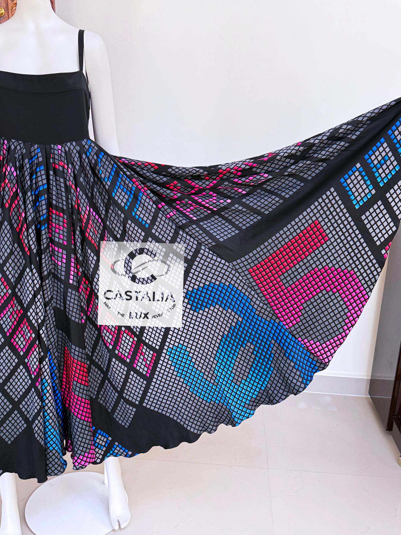 Chanel 12K$ Astonishing CC Giant Logo Maxi Silk Dress 40 FR For Sale 5
